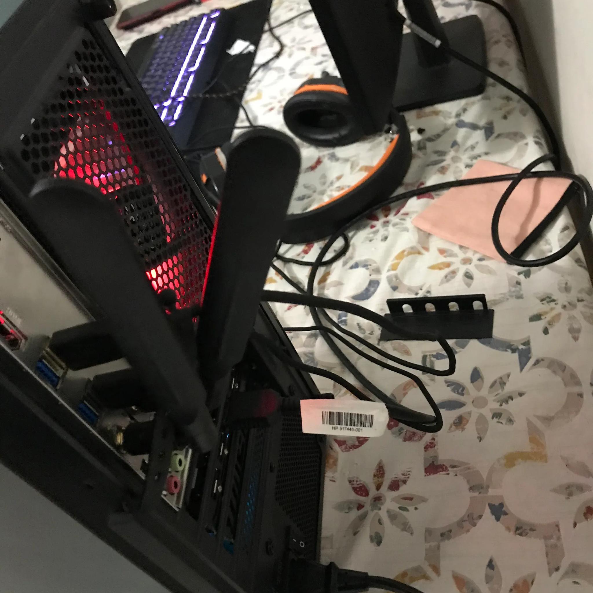 Entry Gaming PC: RX 6600 + Ryzen 5 + 16GB + 512GB