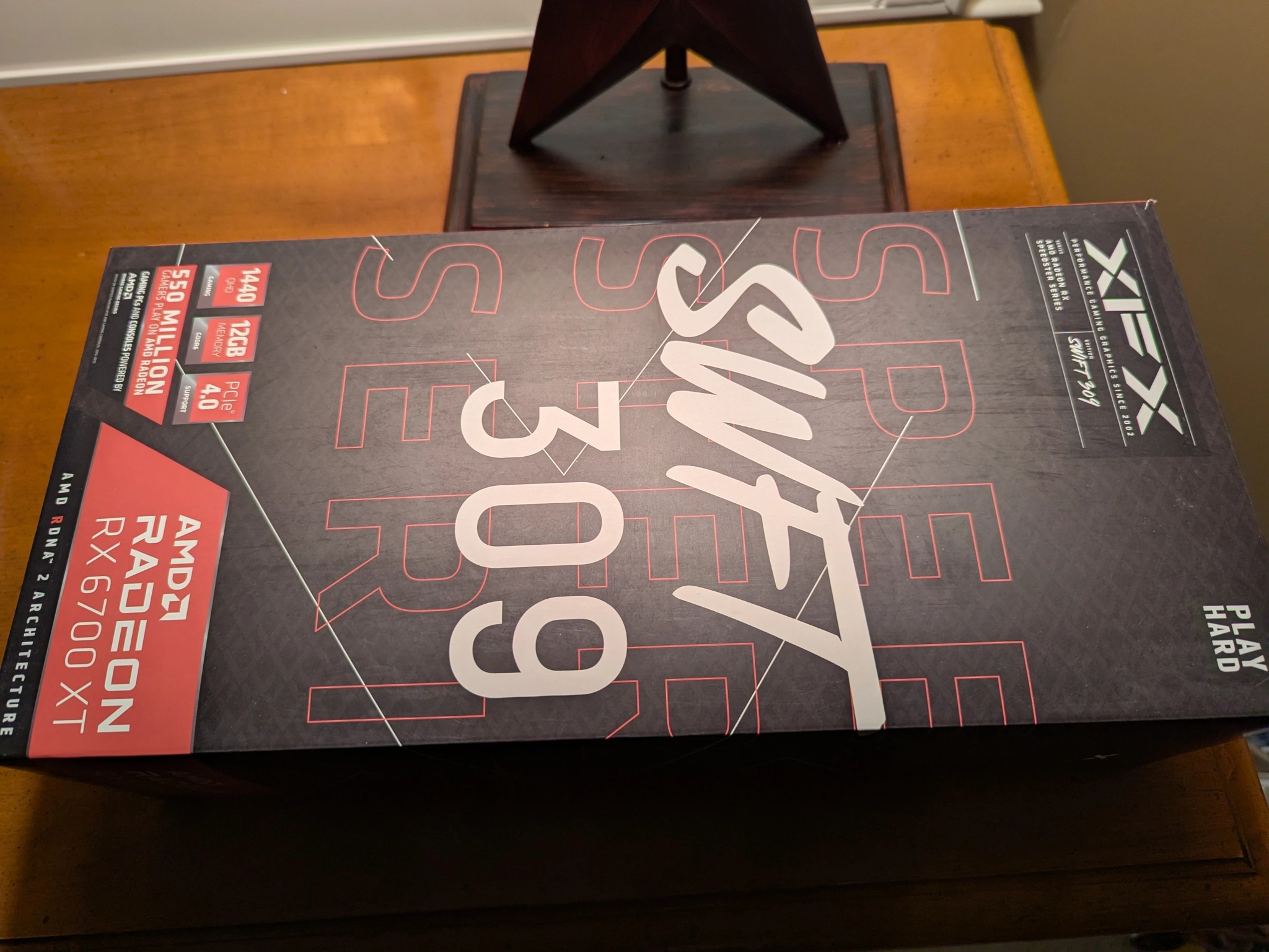 XFX Speedster SWFT309 Radeon RX 6700XT