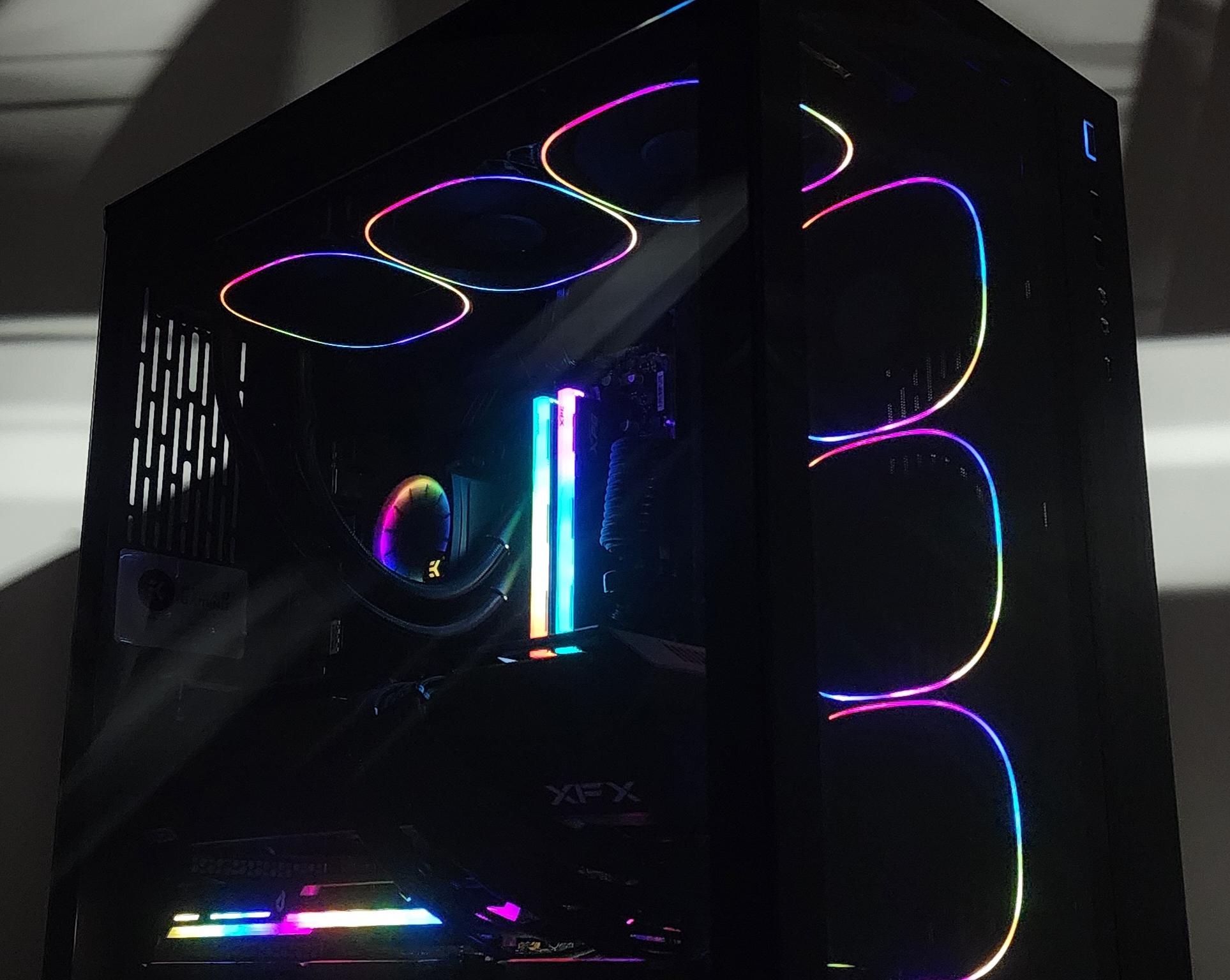 Gaming PC Ryzen 7 7800X3D 32GB RAM 2TB SSD RX 9070 XT 16GB Windows 11 Computer