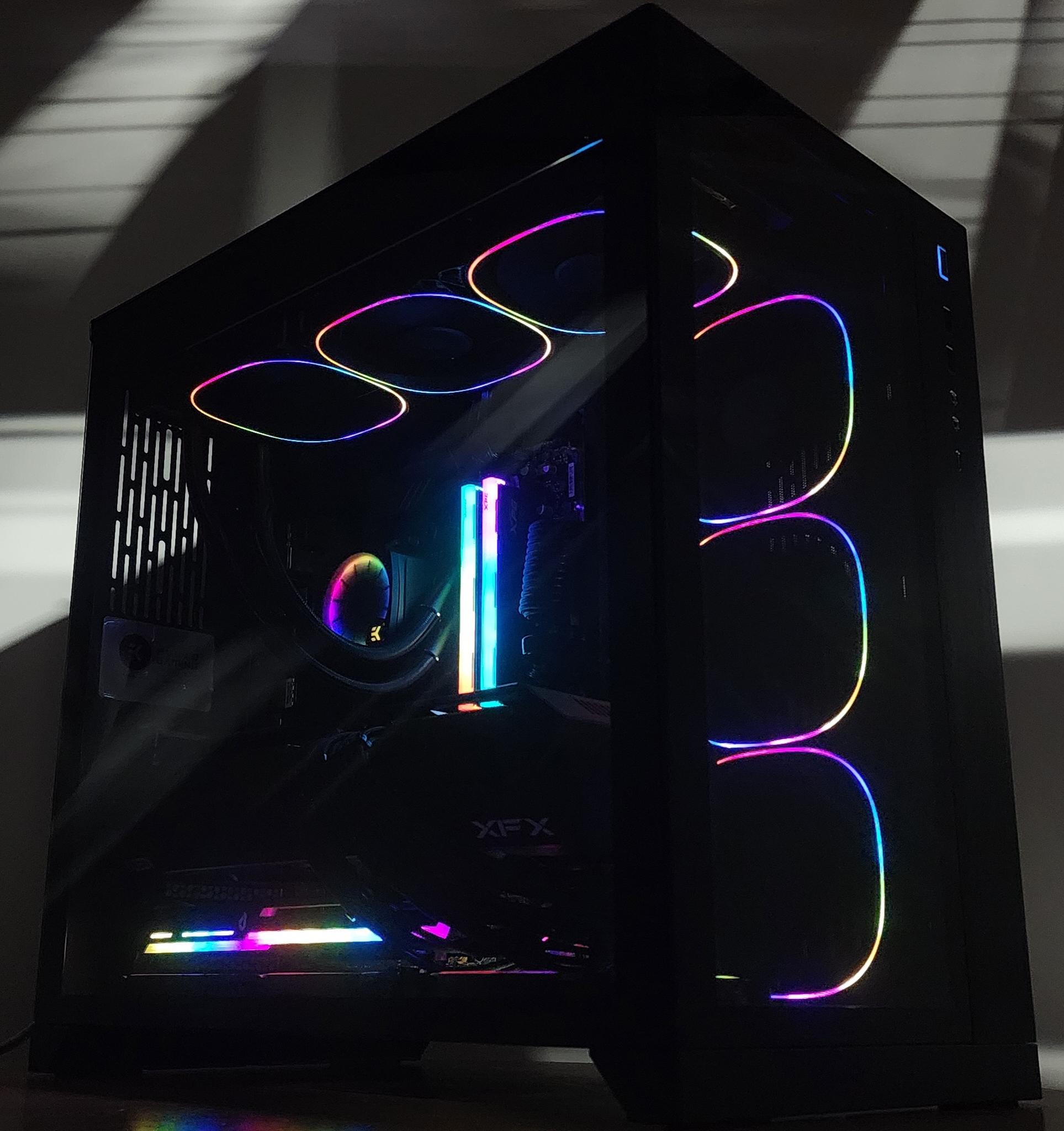Gaming PC Ryzen 7 7800X3D 32GB RAM 2TB SSD RX 9070 XT 16GB Windows 11 Computer