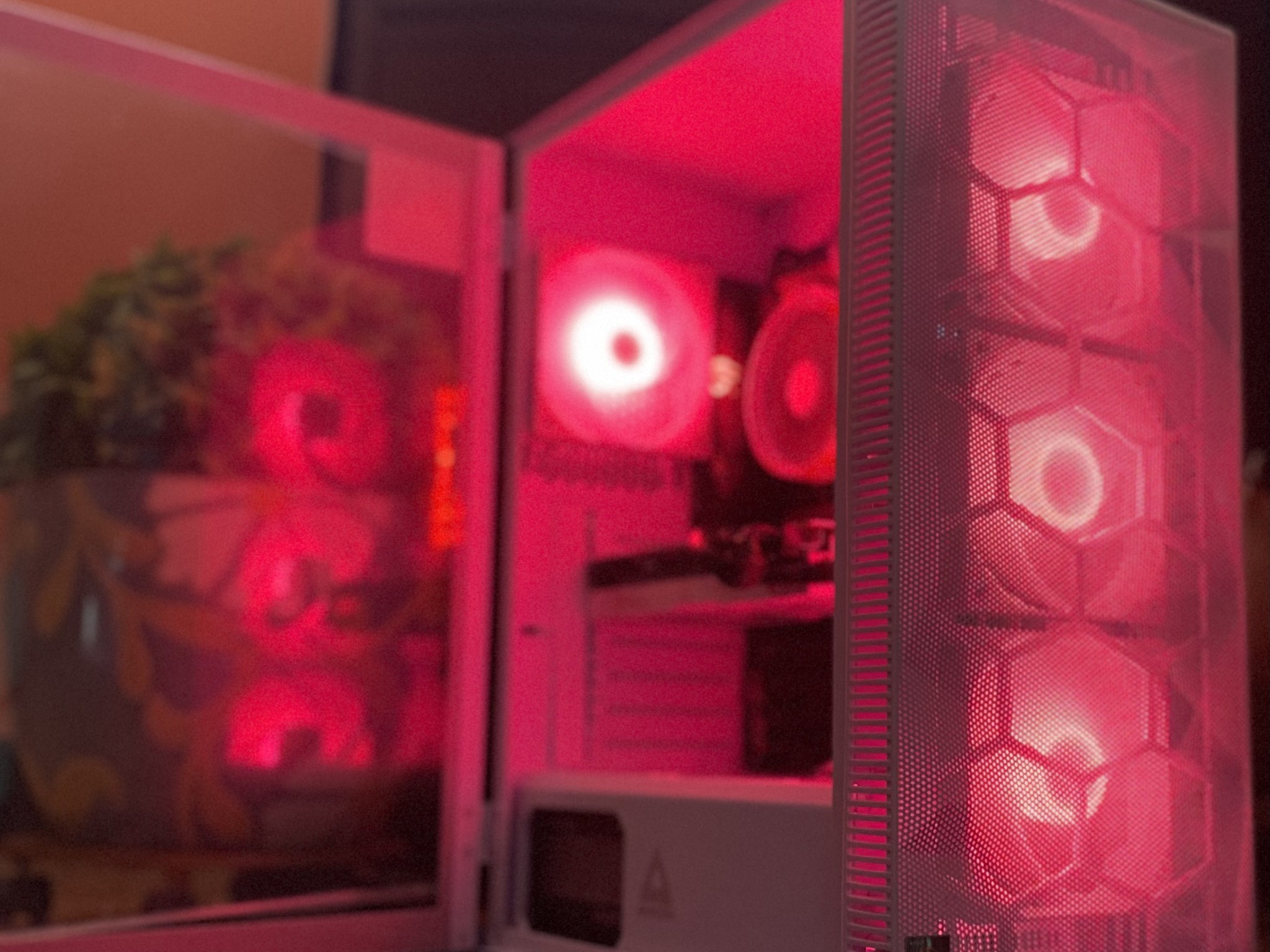 (White) Gaming PC|🩸Blo0D 5700XT| Ryzen 5| 16GB (2x8GB) RGB DDR4| 1TB NVMe/SSD| Windows 11 Pro