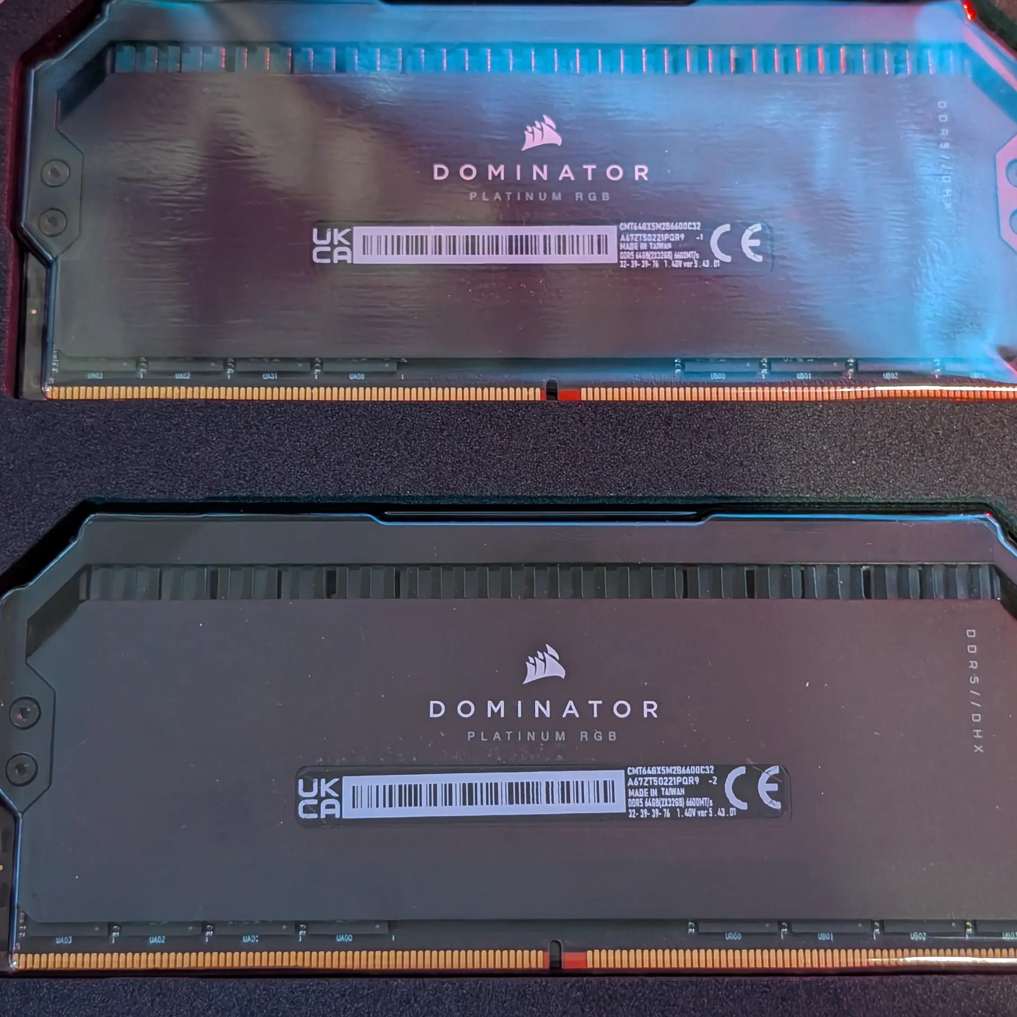 CORSAIR DOMINATOR PLATINUM RGB DDR5 RAM 64GB (2x32GB) 6600MHz CL32 Intel XMP - (CMT64GX5M2B6600C32)