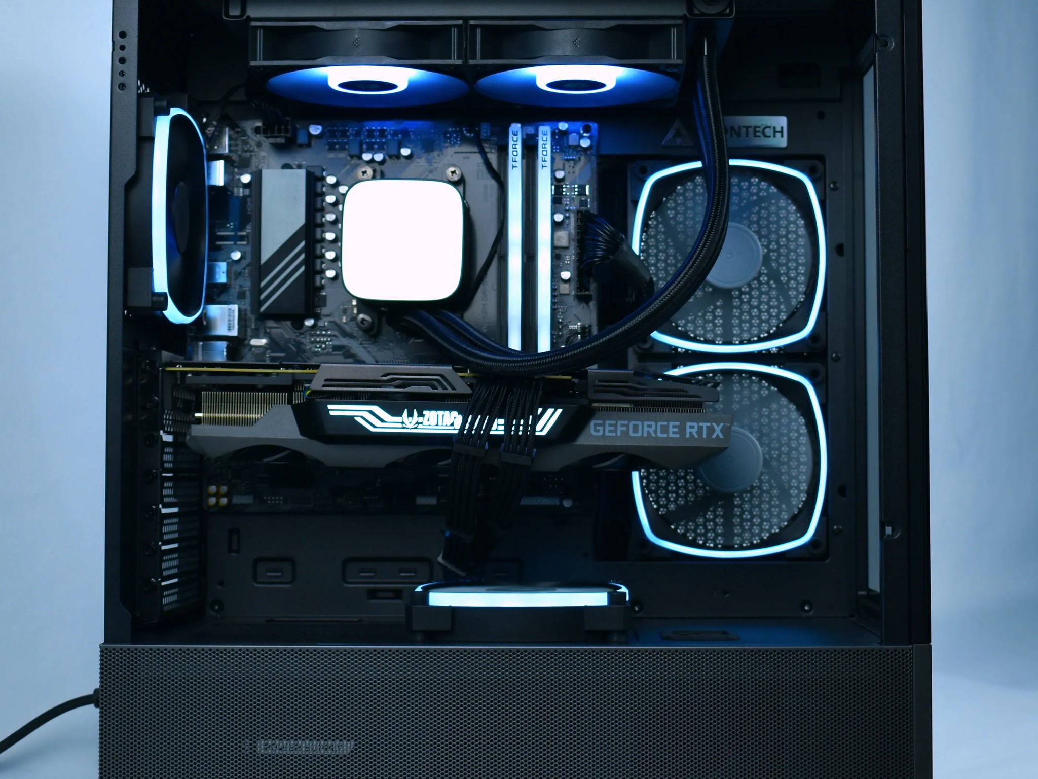 🦇DARK KNIGHT🦇 Ultimate 4k/1440p PC | Ryzen 7600x, RTX 3080, 32GB DDR5, 1TB NVME | Forge Custom PC