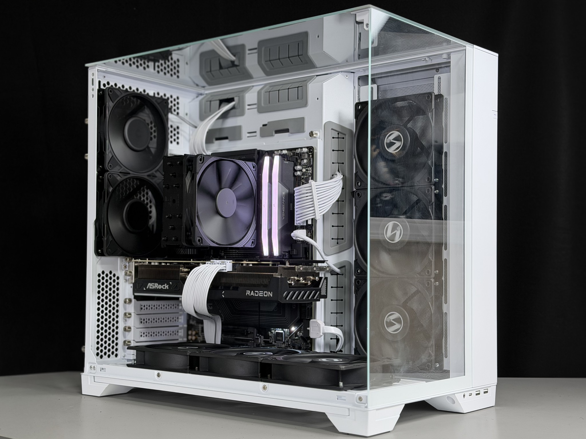 🐼 RX 9070 XT • Ryzen 7 9800X3D • 32GB DDR5 • 2TB NVMe