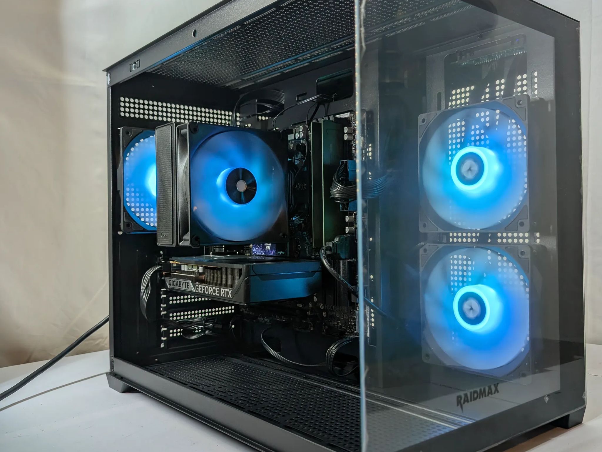 AM5 BEAST | RTX 5060 | RYZEN 5 7600X | 16GB DDR5 | 500GB NVME