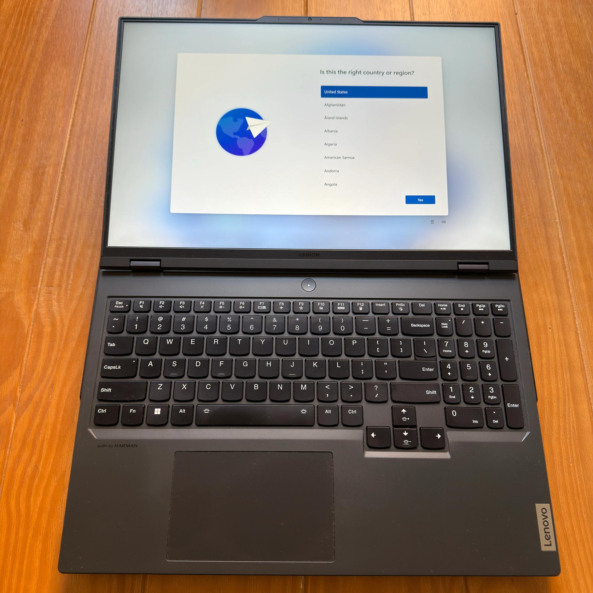 Lenovo Legion 7i Pro gaming laptop (Core i9, RTX 4080, 32 GB, 1 TB)