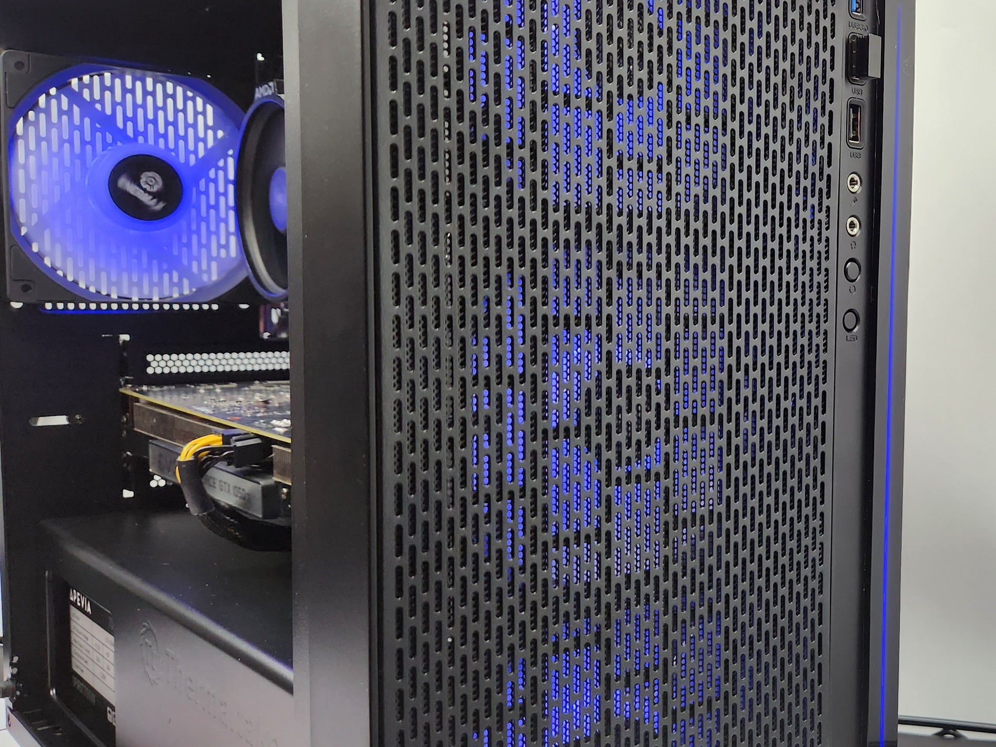 Balling on a Budget gaming PC. Ryzen 5 3600/ 16GB DDR4/ 1TB SSD/ GTX 1050 TI 