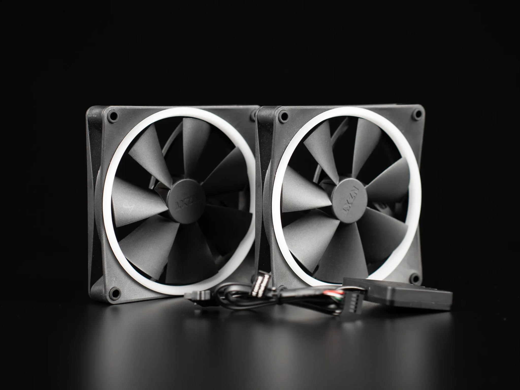 NZXT F140RGB 2 Pack + Controller