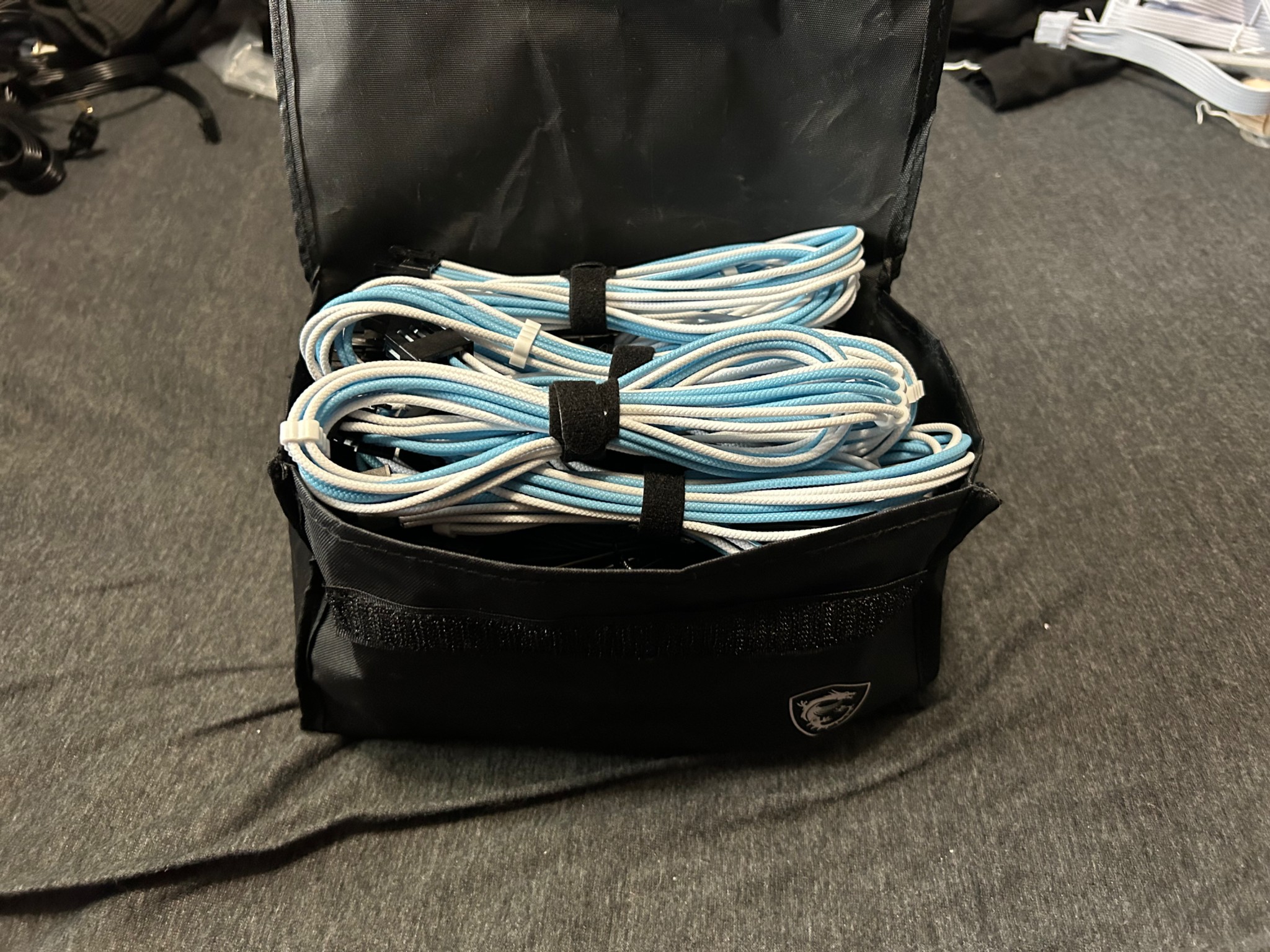 850W MSI MAG A850GL with custom cables!