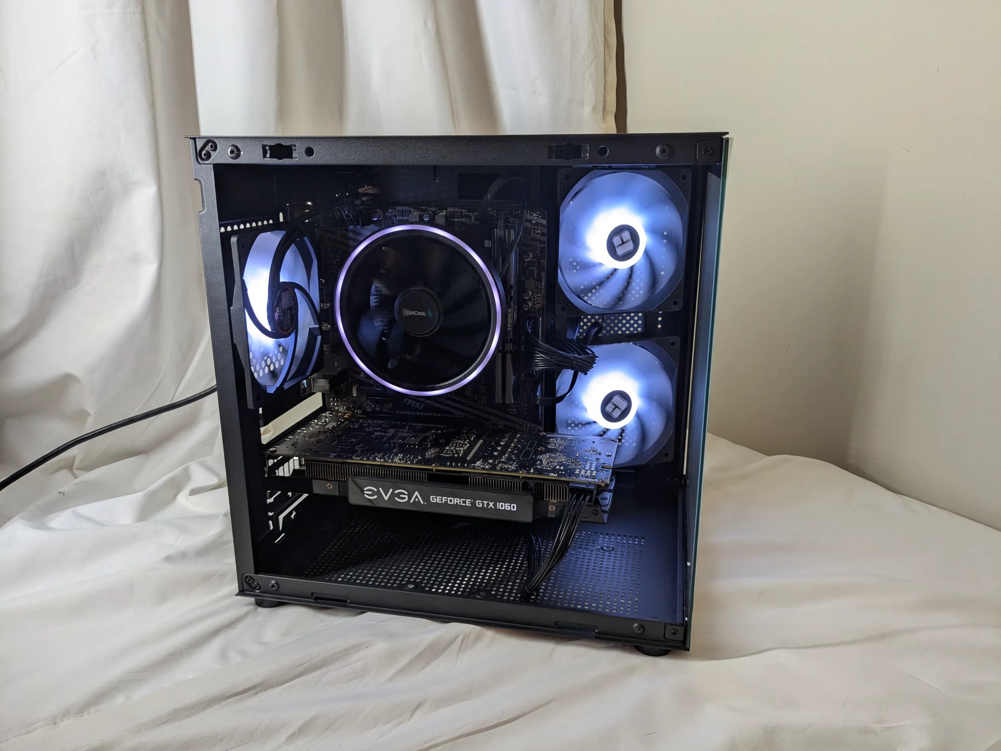 GTX 1060 | RYZEN 7 1700 | 16 GB RAM | WINDOWS 11 HOME