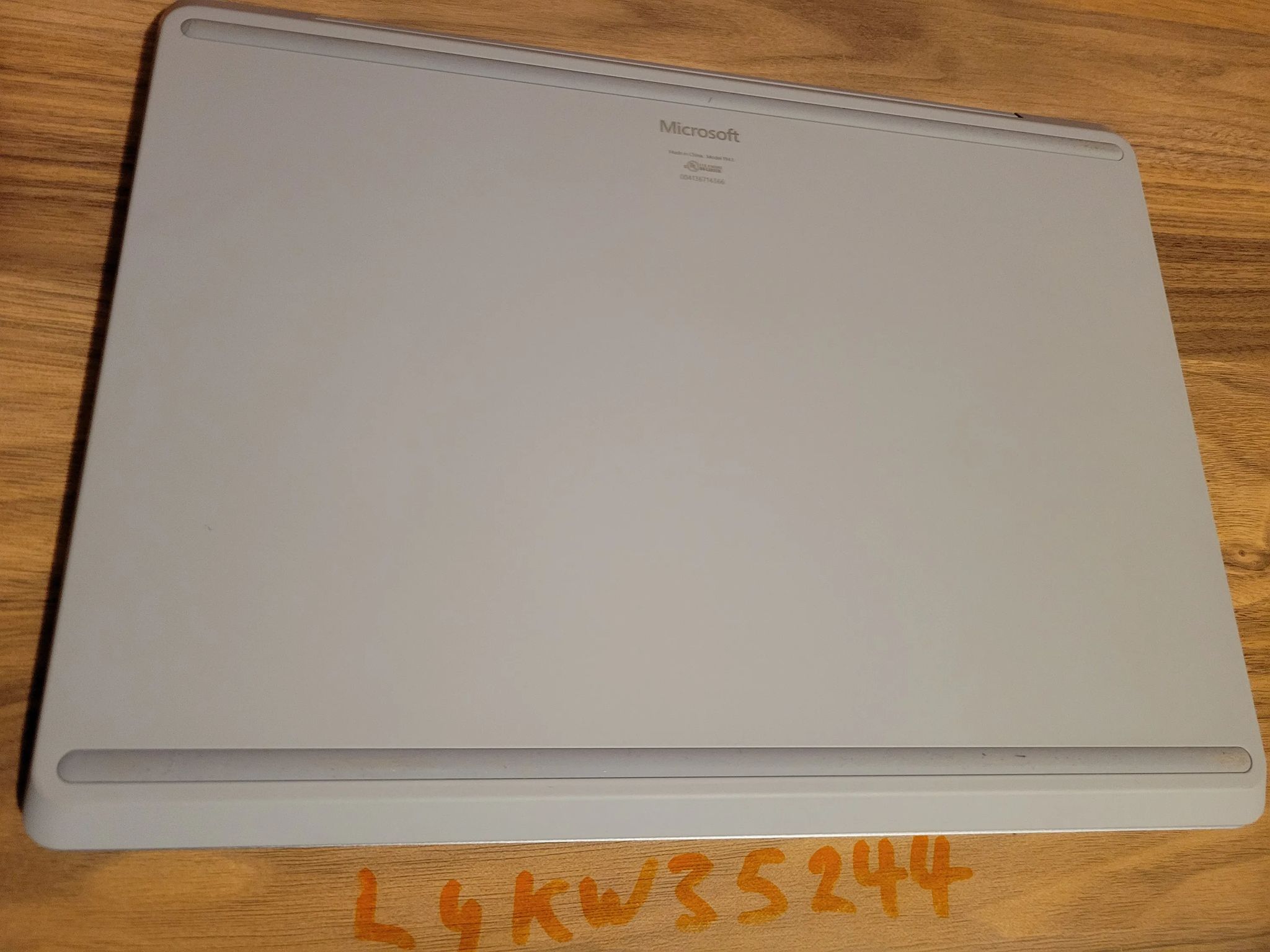 Microsoft Surface Laptop Go - intel i5 - 128gb - 12.4" Touch Screen