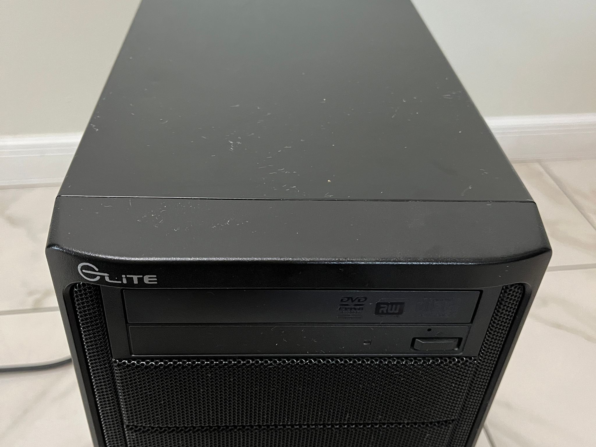 NVIDIA RTX 3070, Intel Core i7-9700k, 16GB RAM, 512GB SSD - High FPS Sleeper Gaming PC w/ Wi-Fi & BT