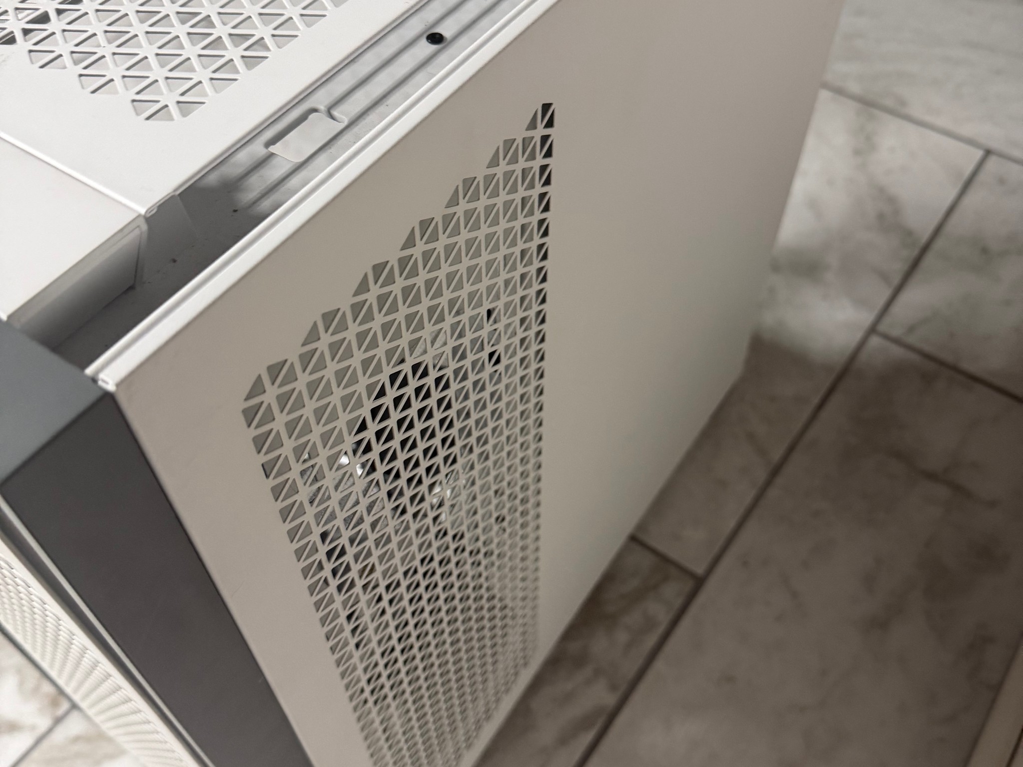 Lian Li LANCOOL 205 Mesh White No Tempered Glass