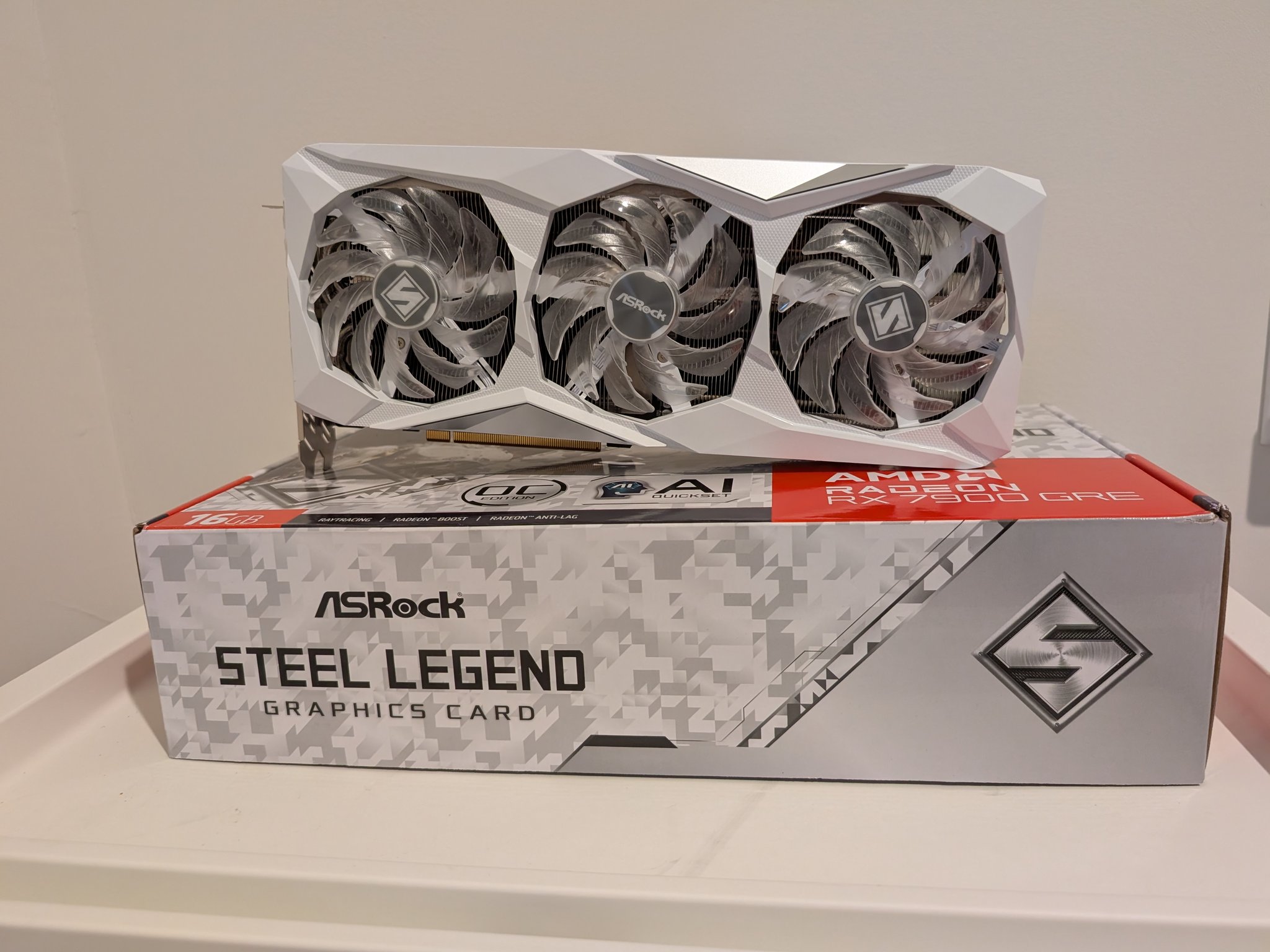 White 7900 GRE ASRock Steel Legend