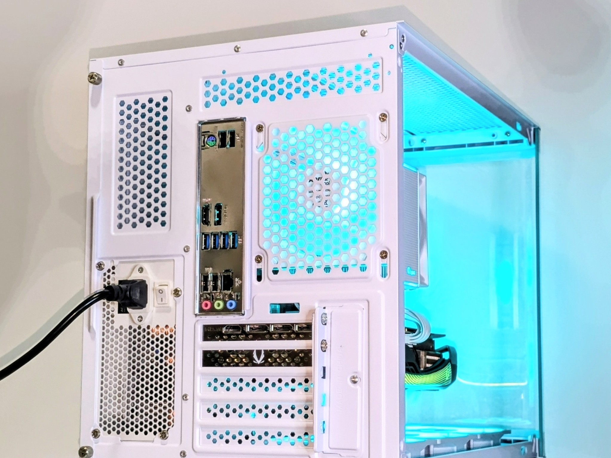 1440P/4K Gaming Beast🔥⚪|RTX 4070 TI|32GB RAM|Ryzen 9|2TB Storage|Wi-Fi+ BT| Windows 11