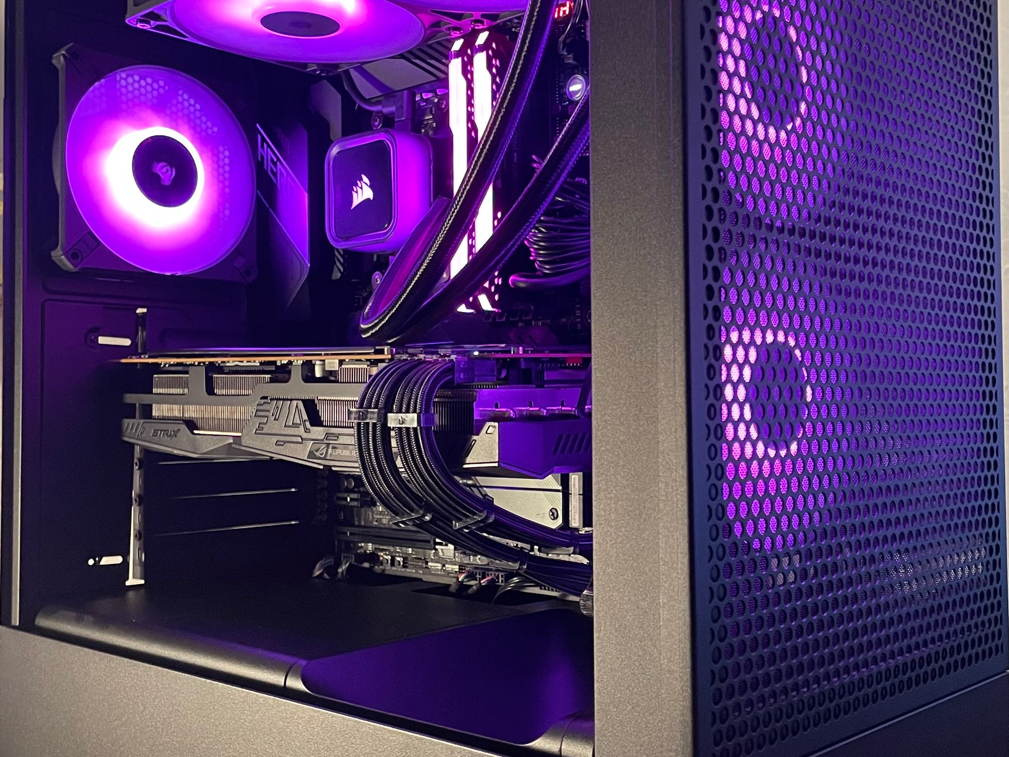Gaming PC | Radeon 5700xt| Ryzen 5  | 16GB RAM | WINDOWS 11  home | WIFI & BT