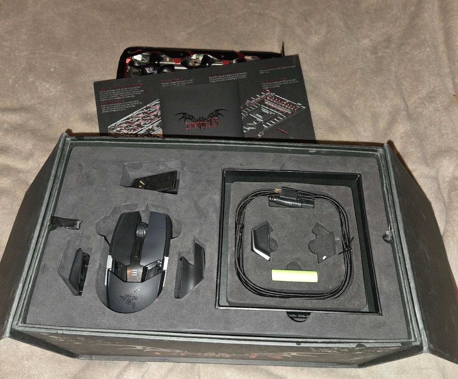 Power Color Devil 13 390 Dual 16gb GPU Rare