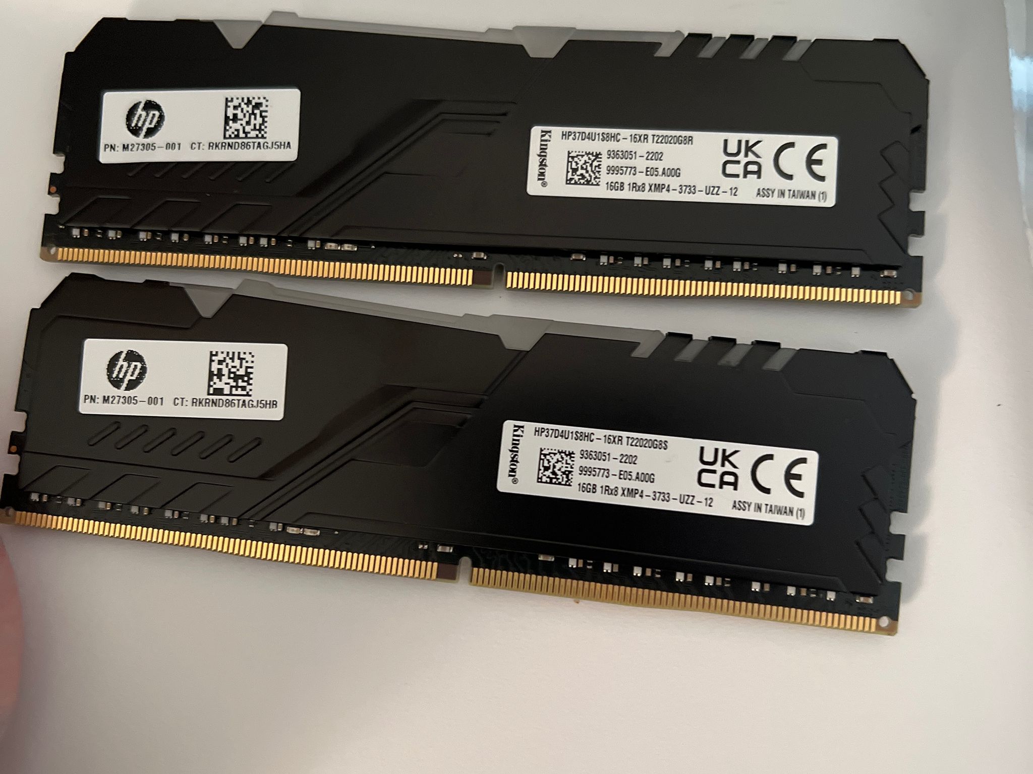 HP omen HyperX 32 GB DDR4-3733 MHz XMP RGB Heatsink RAM (2 x 16 GB)