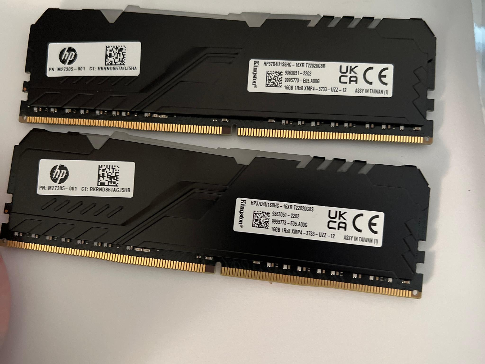 HP omen HyperX 32 GB DDR4-3733 MHz XMP RGB Heatsink RAM (2 x 16 GB)