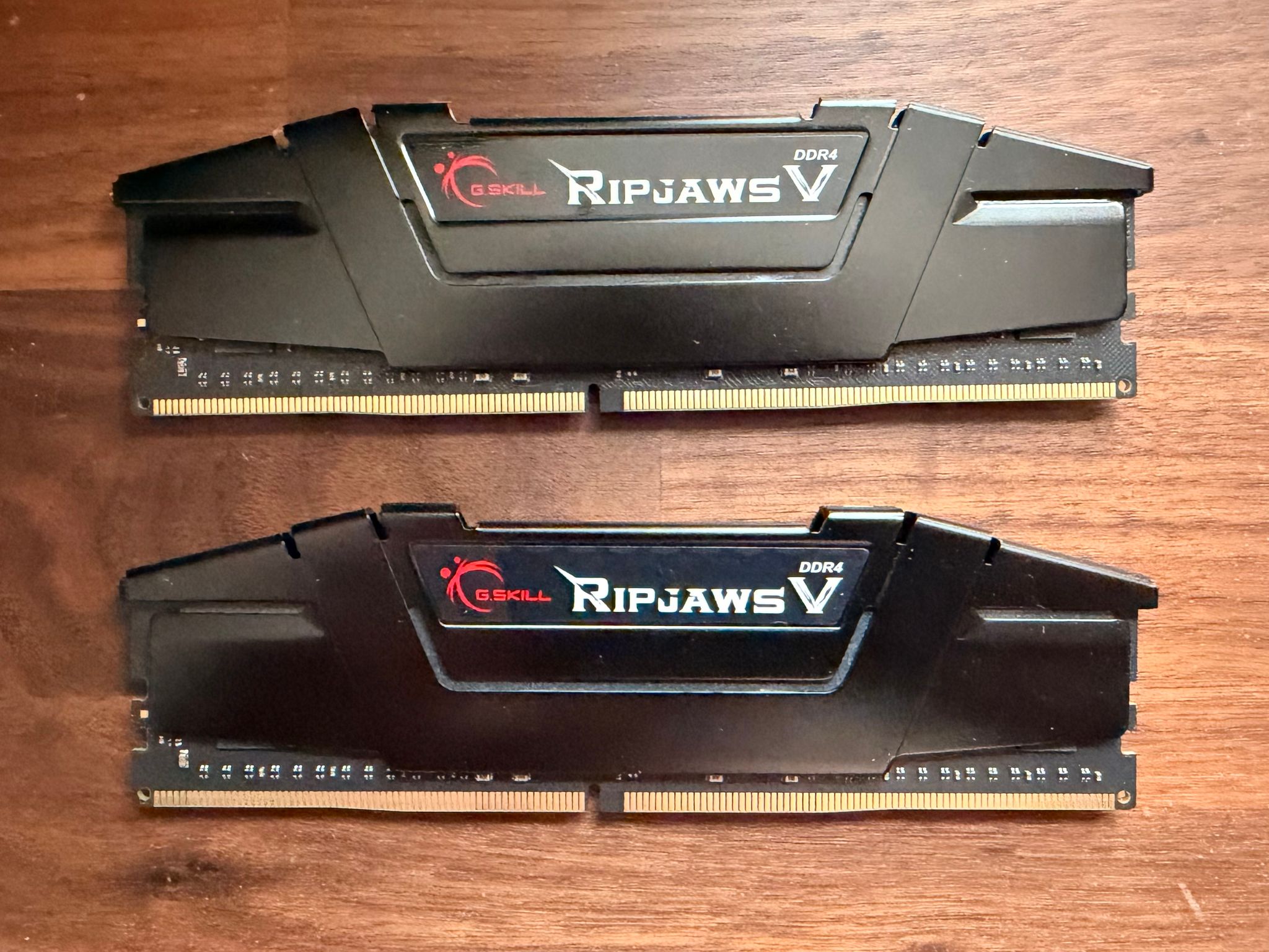 G.Skill Ripjaws V 32 GB (2 x 16 GB) DDR4-3200 CL16 Memory