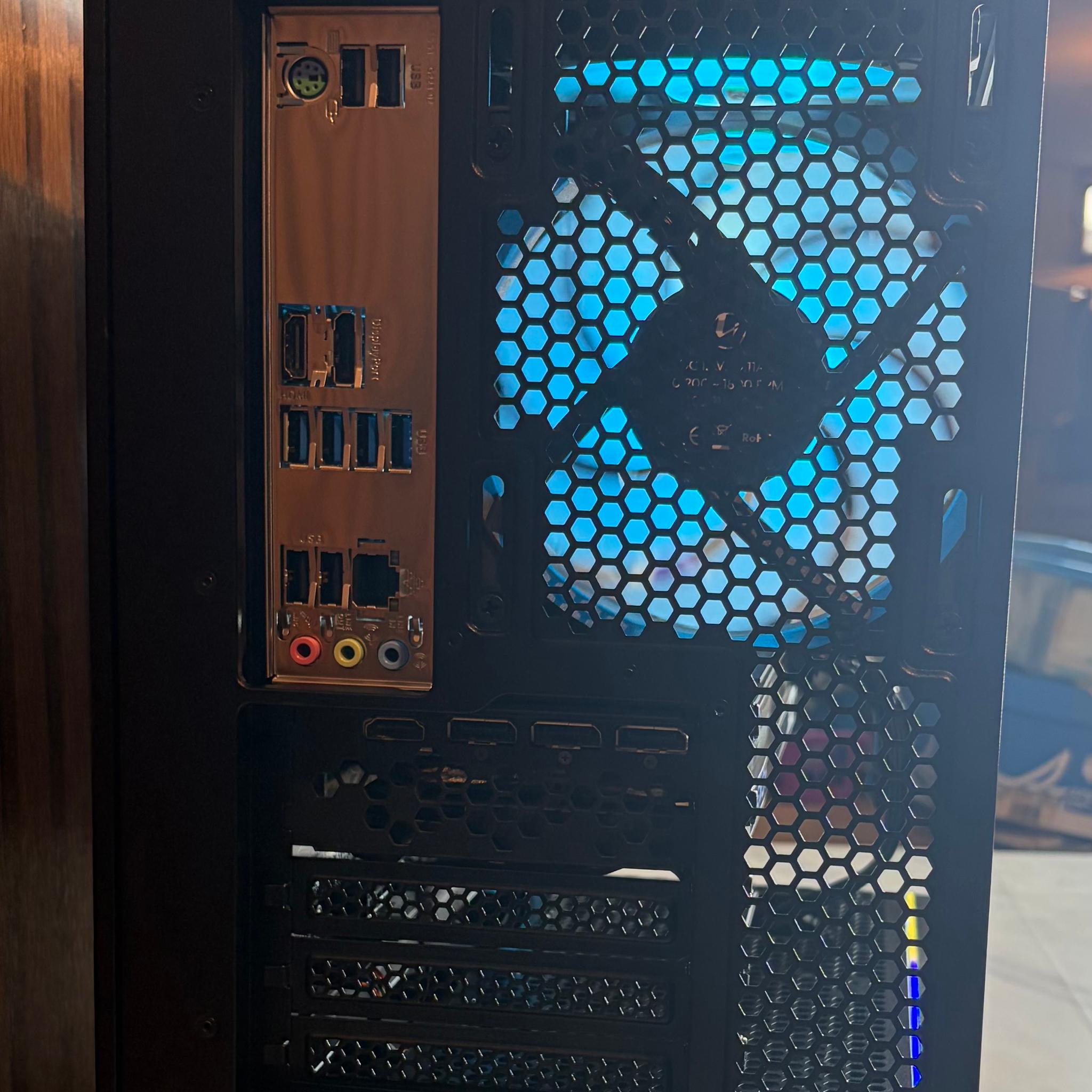 RTX 3080 | RYZEN 7 5800X | 1TB SSD | 360MM AIO | 16GB DDR4 | 650W