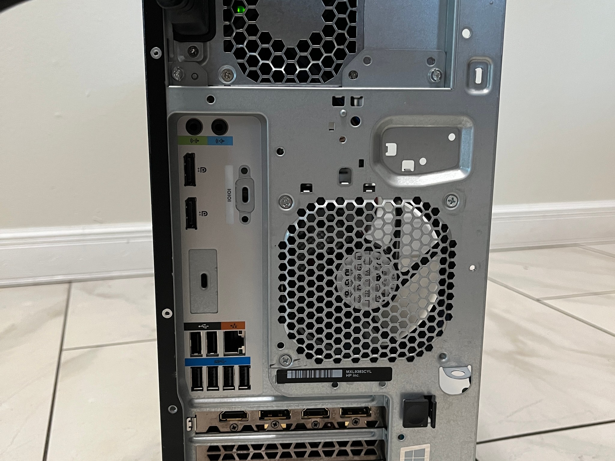 NVIDIA RTX 3070, Intel Core i7-8700, 16GB RAM, 1.2TB Storage- High FPS HP Z4 Gaming PC w/ Wi-Fi & BT