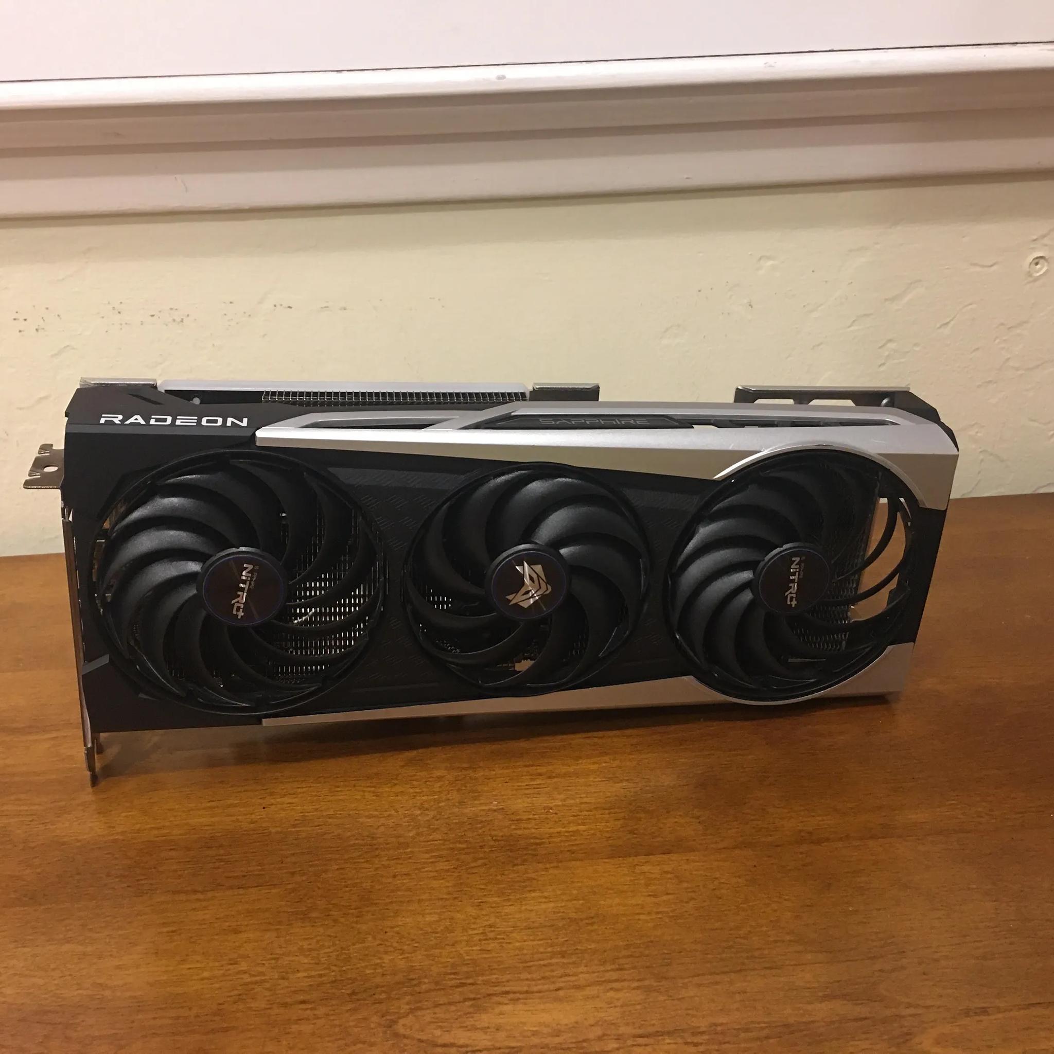 Sapphire Nitro RX 6700XT 12GB GPU