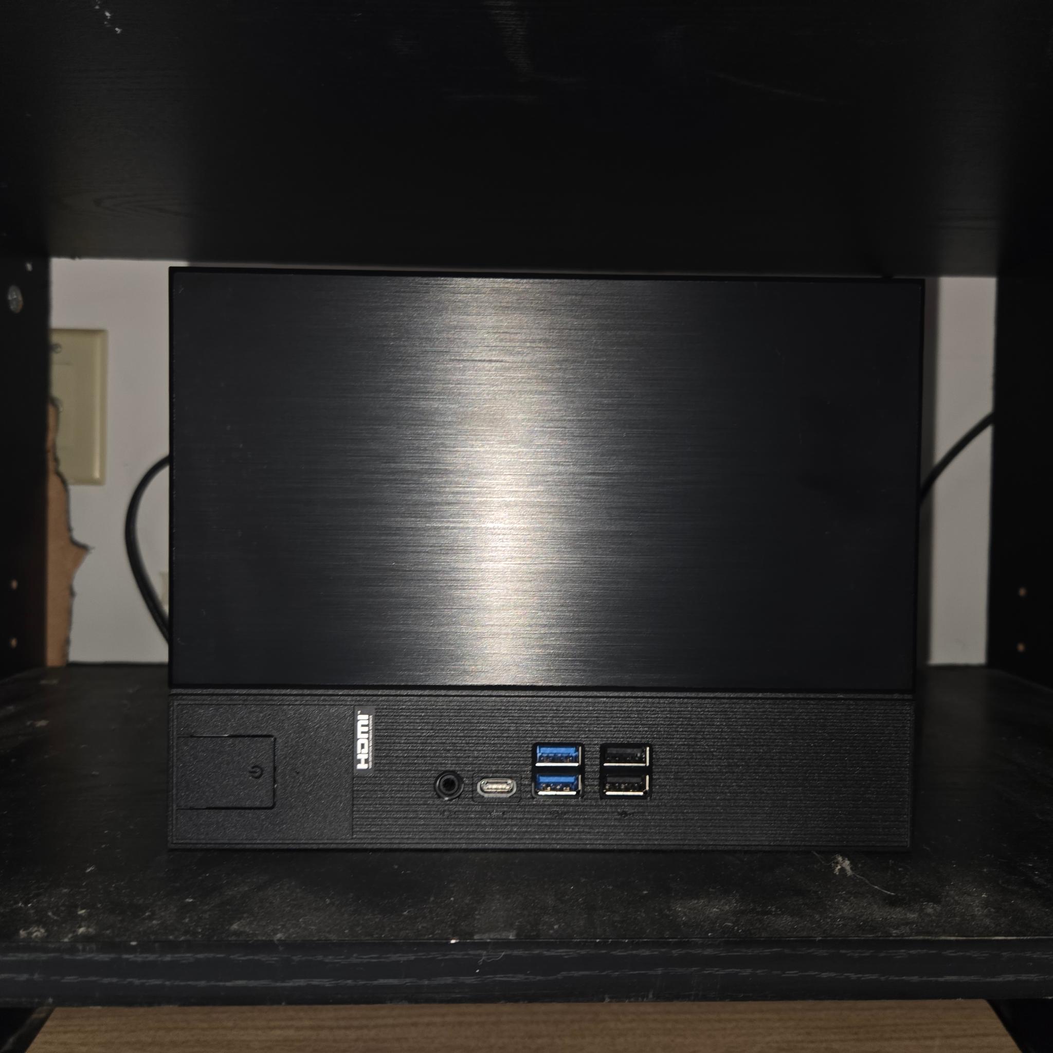 Ryzen 5 7600 | Rx 9060 XT 16GB | 16GB DDR5 | 1TB NVMe | 8L ITX Build
