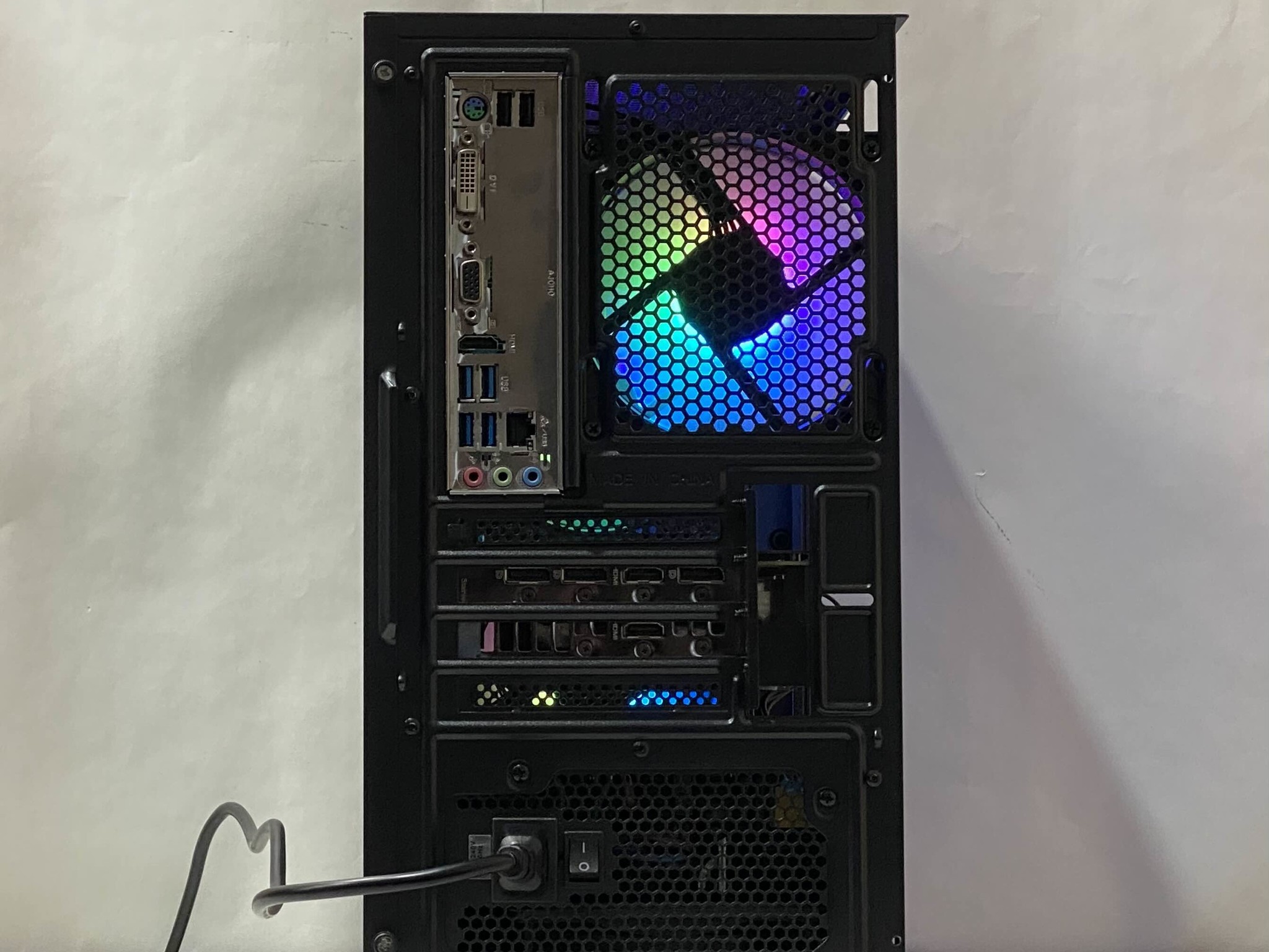 RTX 3060 Ti, Ryzen 5 5500, 16GB DDR4, 1TB NVMe SSD, WiFi - Custom Gaming PC
