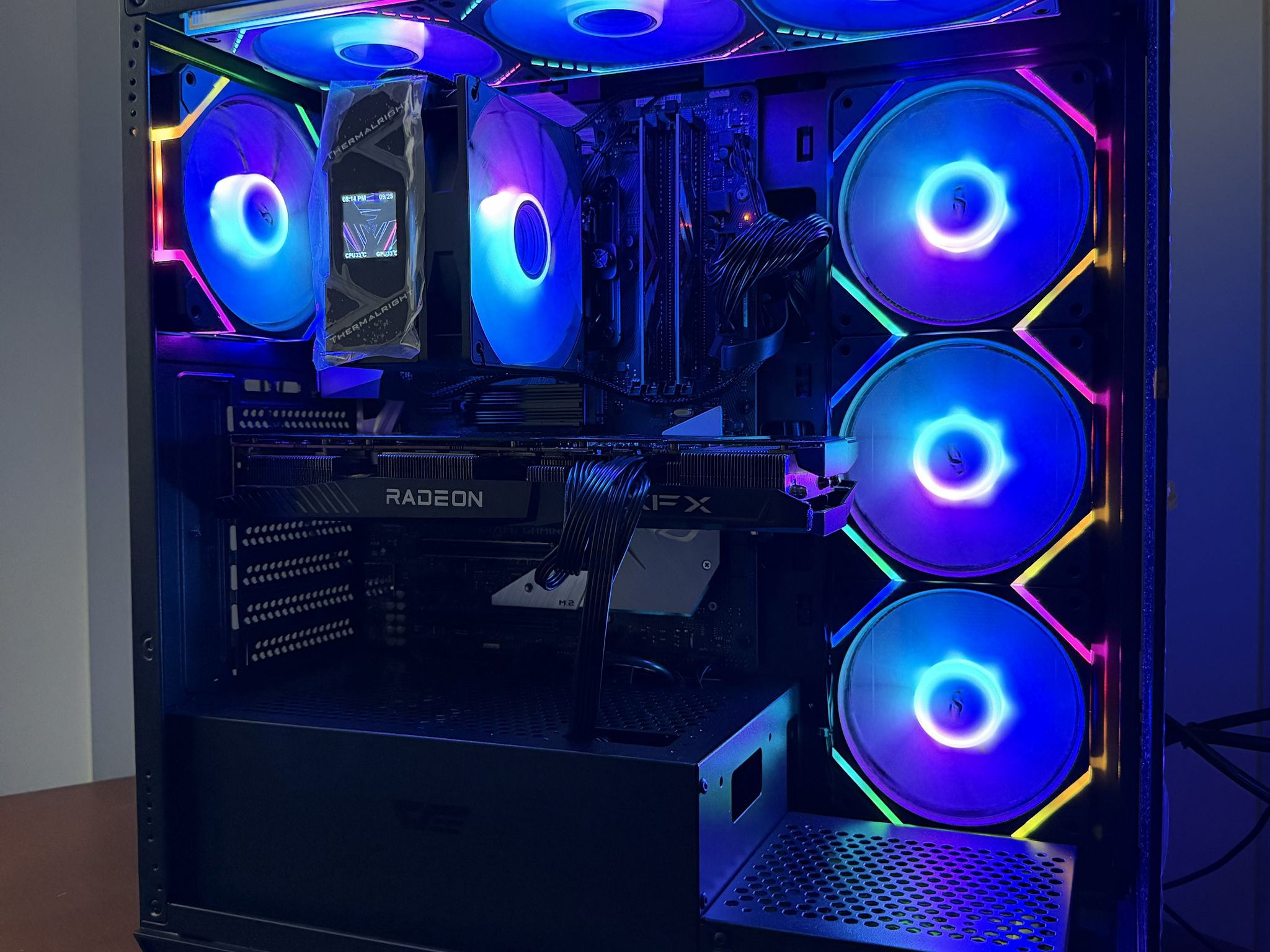 "Console Switcher" i7-9700KF, RX 6700 10GB, 16GB DDR4, ~1TB total storage