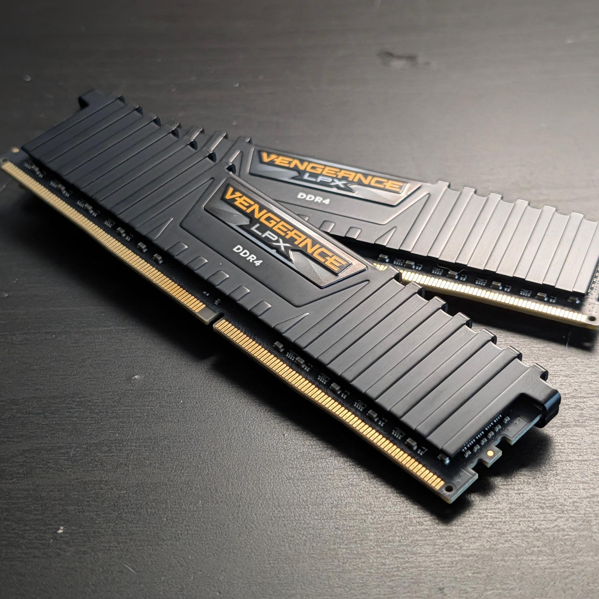 Corsair Vengeance LPX 64GB (2x32GB) RAM DDR4 3200MHz CL16 CMK64GX4M2E3200C16