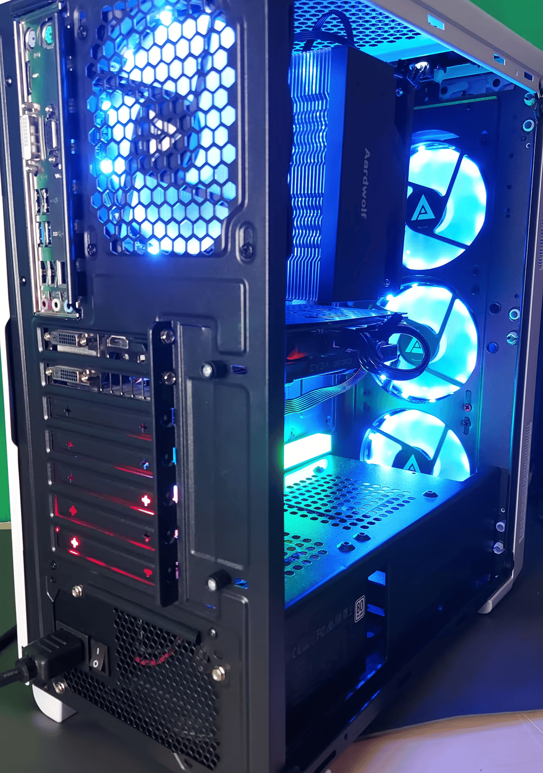 "Strapped" Gaming PC - GTX 970 + i5 4590