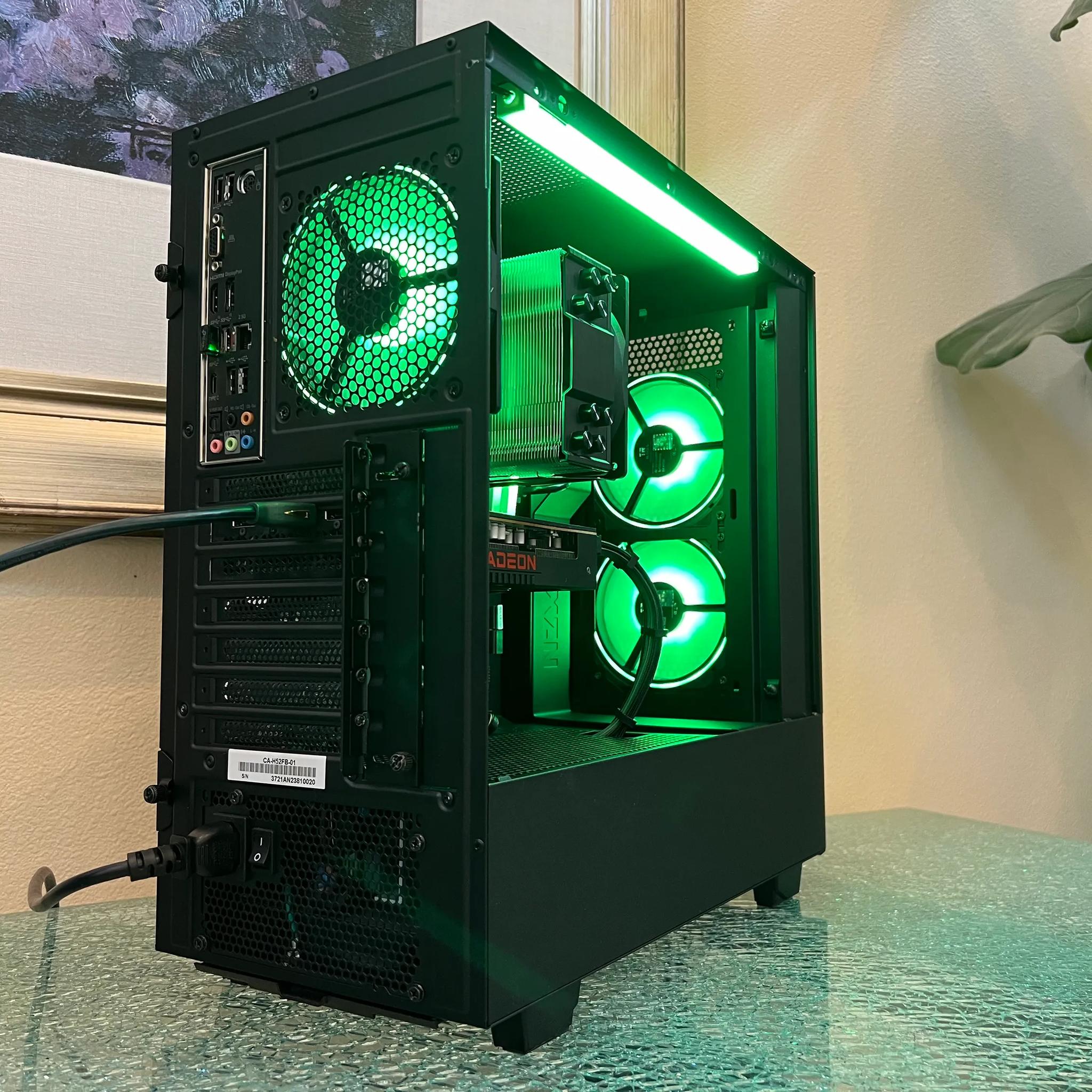 Intel i5 12400 / RX 6600 XT / 32GB RAM / 2TB HDD / Very Solid Gaming PC