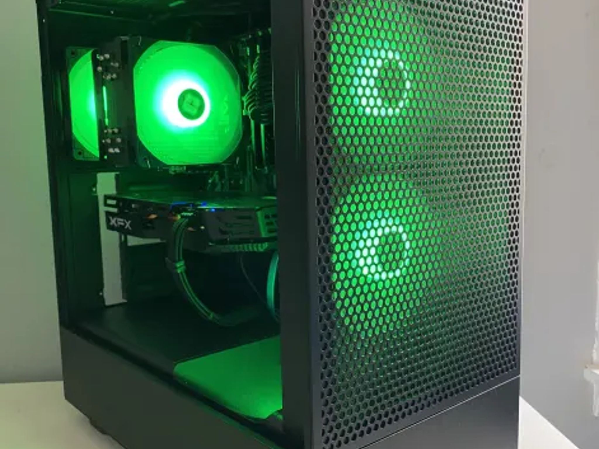 Custom Gaming Desktop Ryzen 5 RX580 16GB