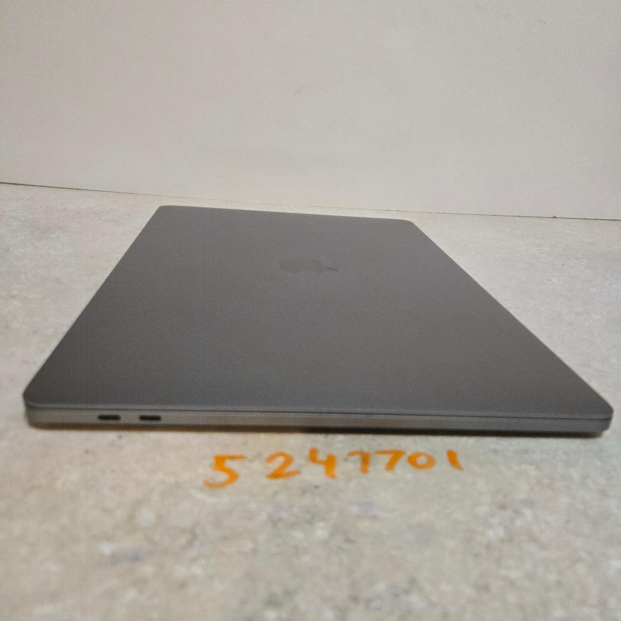 Apple Macbook Pro 15 inch Laptop - 2018 - 512GB - intel i7 - Model A1990
