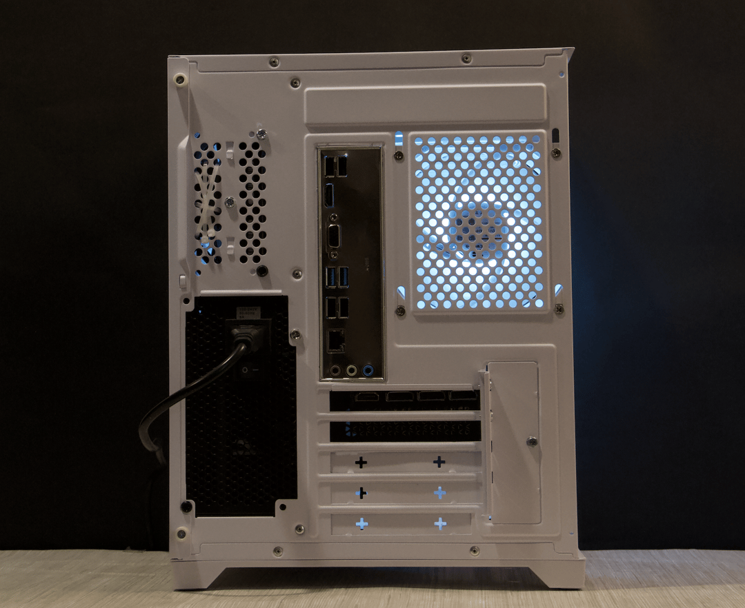 RTX 5060 Ti, Ryzen 7 3700X, 16GB DDR4, 2.5TB Storage, WiFi
