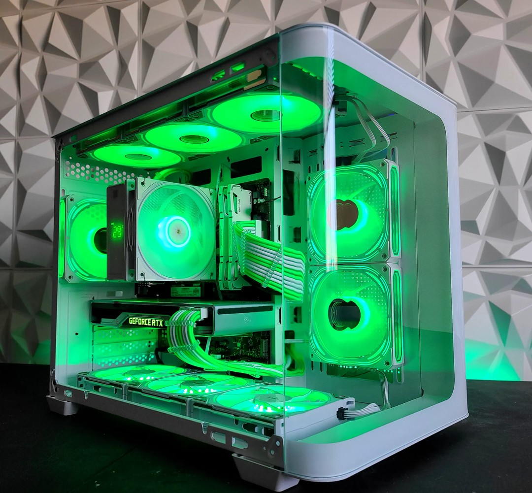 Nvidia GeForce RTX 2080 Ti 11 GB | AMD Ryzen 7 3700x 8-Core CPU