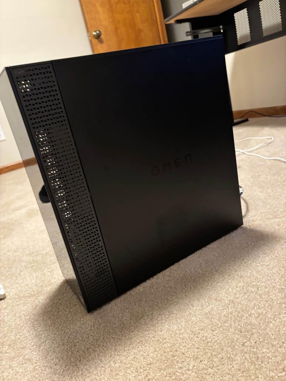 HP OMEN 30L (used) great shape