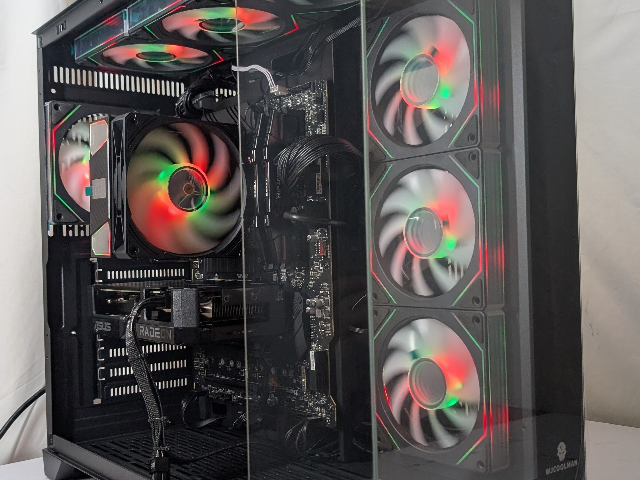 RX 9060XT 16GB | I7 12700KF | 1TB NVME | 32GB DDR4 | 750W