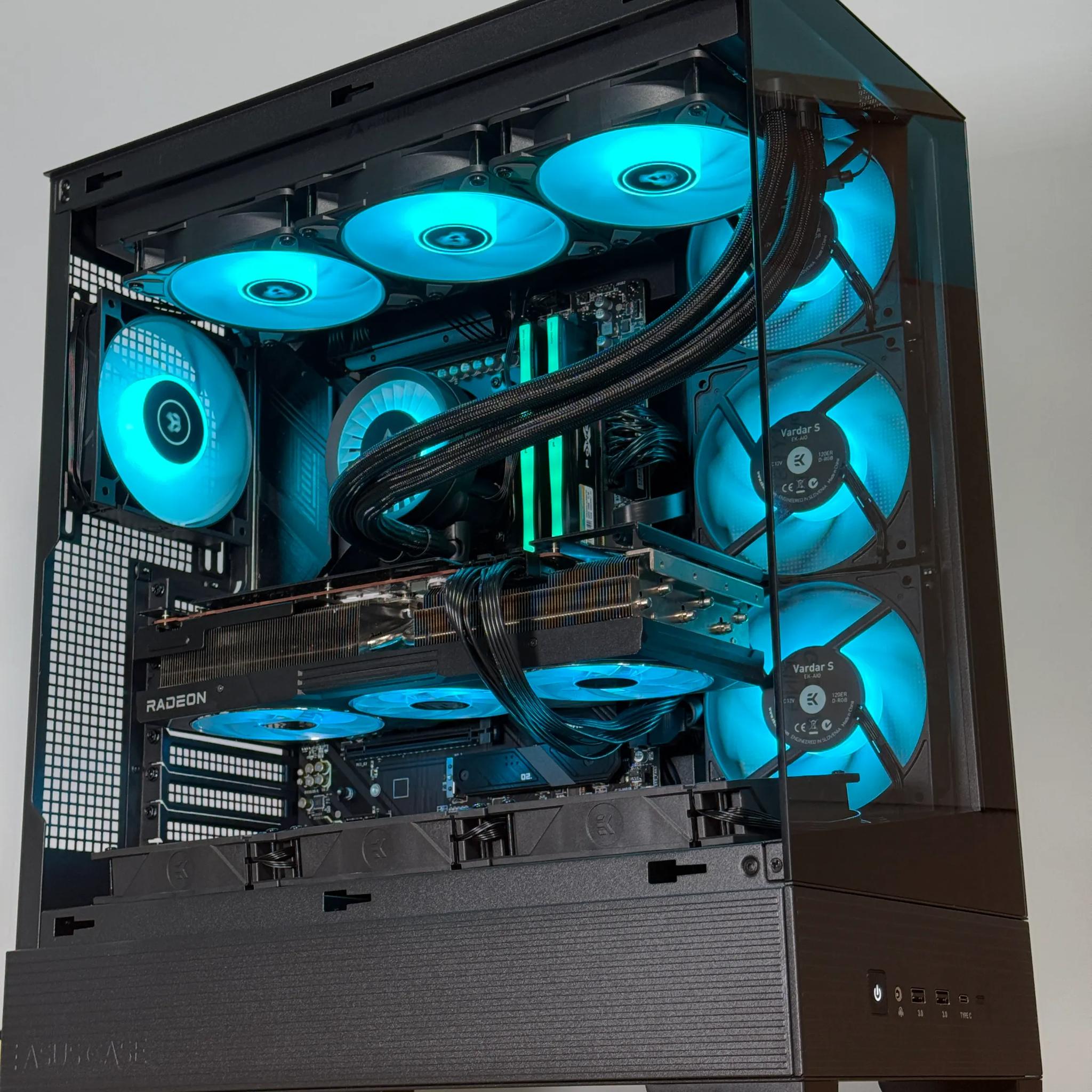 RX 7900XTX Ryzen 9 9900x High End Gaming PC