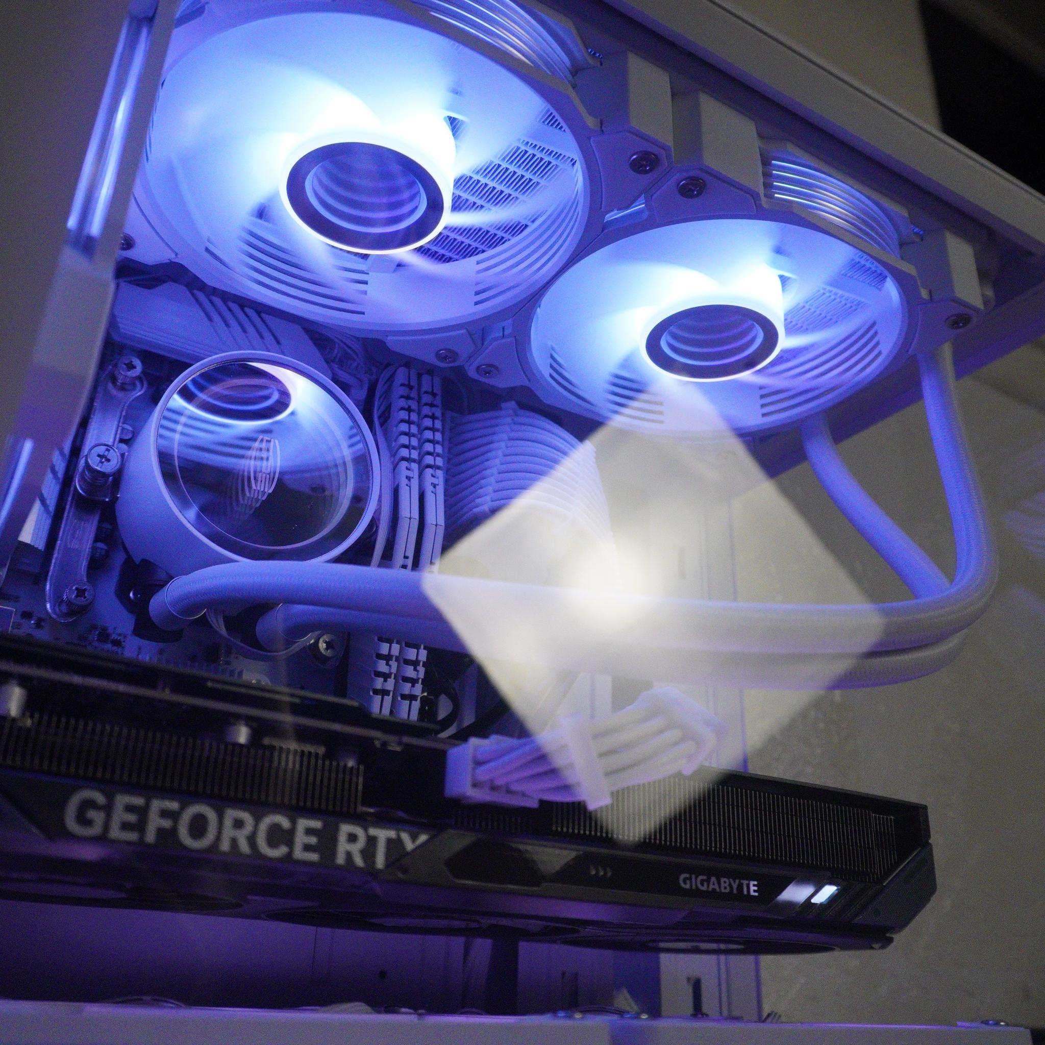 Soul White II | I7 12700K | RTX 5060 TI 8G | 16GB DDR4 | 512G 2.5 SSD | WINDOWS 11 ACTIVATED