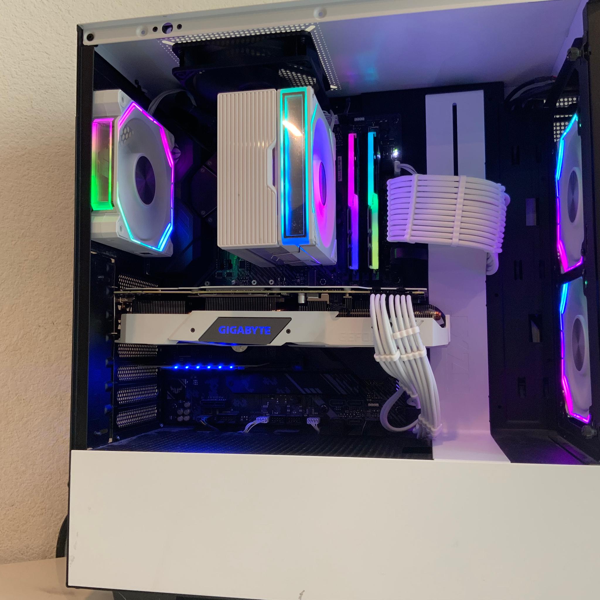 ❄️ RTX 2070 SUPER | RYZEN 7 3700X | 512GB SSD | 16GB DDR4 | 650W | WHITE ❄️