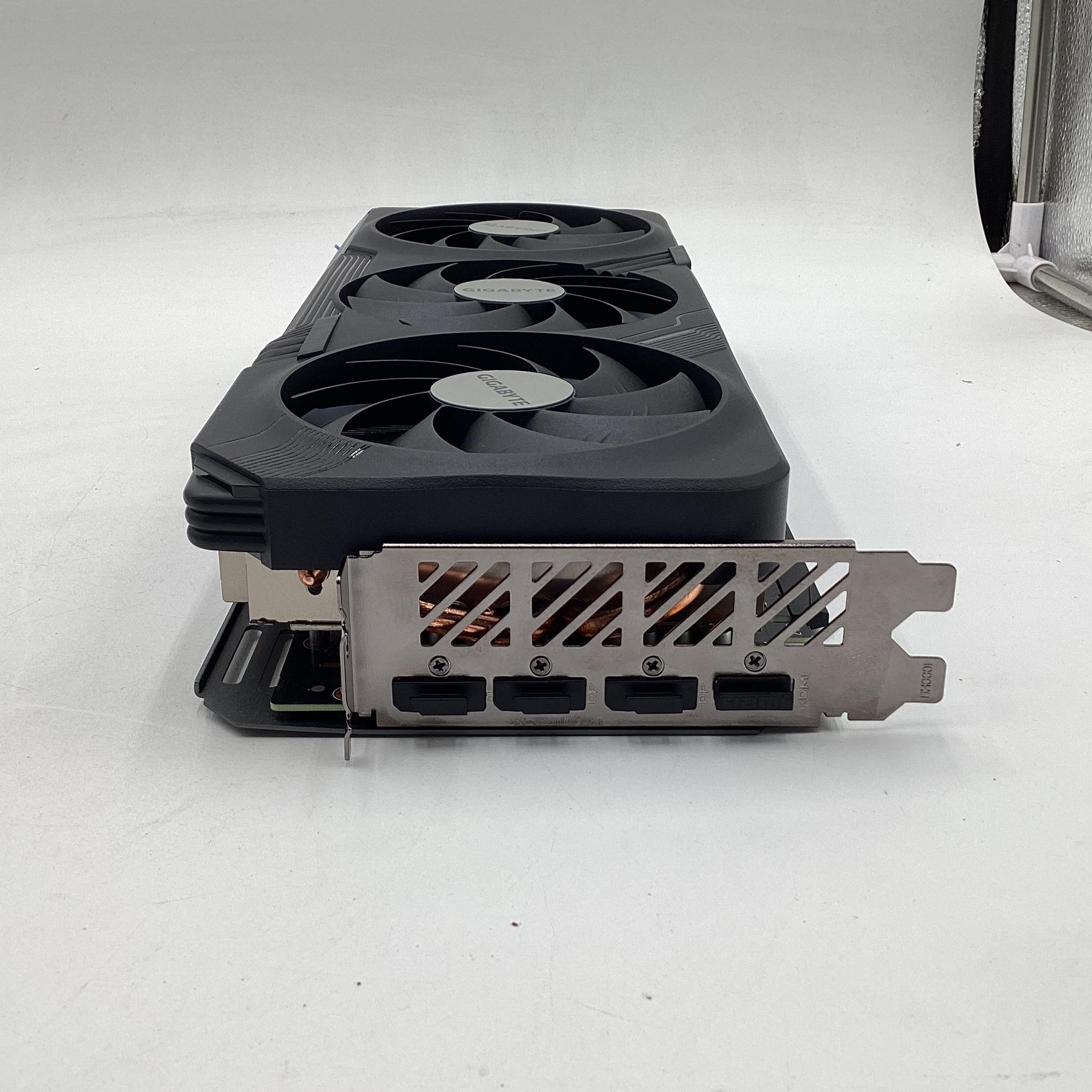 GIGABYTE GeForce RTX 4070 WINDFORCE OC V2 12G Graphics Card