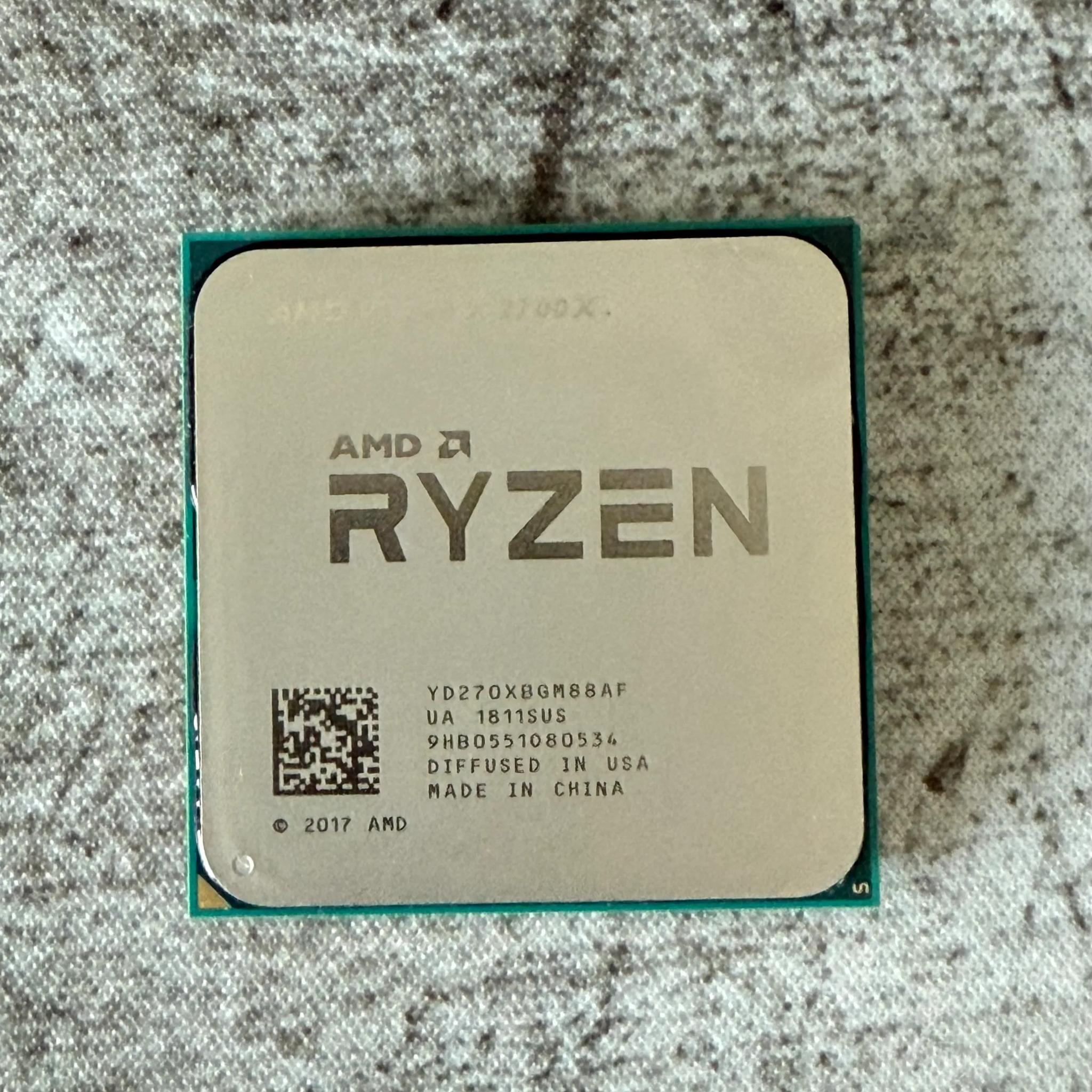 AMD Ryzen 7 2700X CPU 8-core 16-thread AM4 socket with Wraith Prism cooler