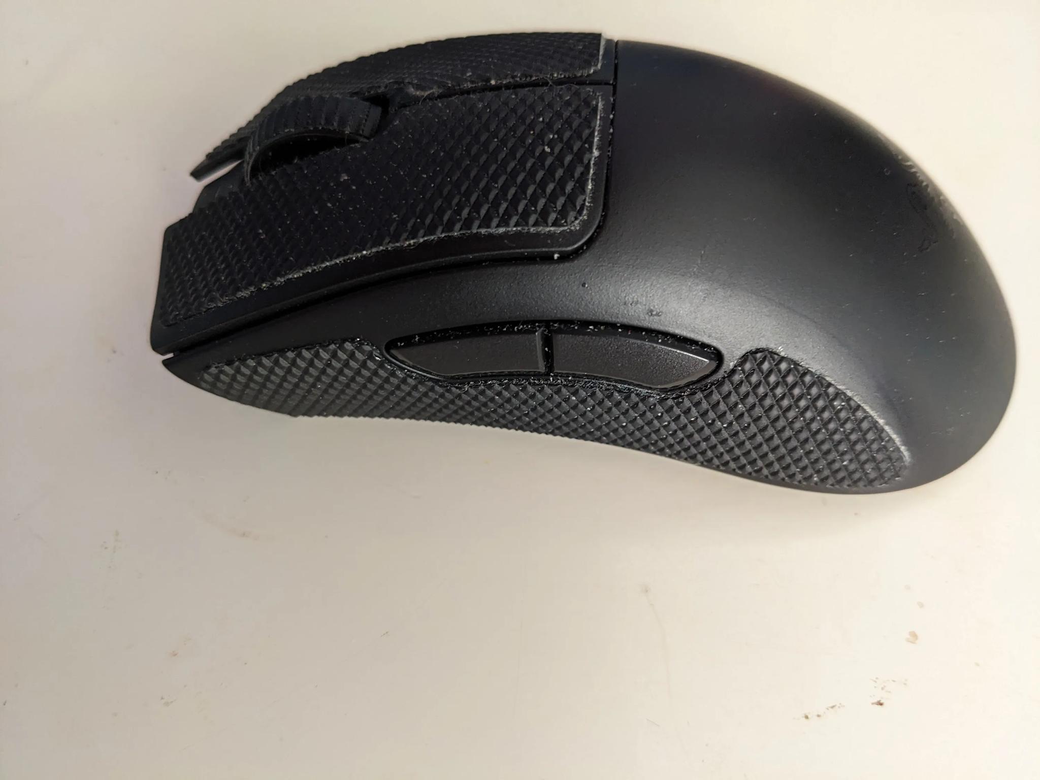 Razer DeathAdder V3 Pro with Hyperpolling 8K Dongle with Razer Atlas Glass Mousepad