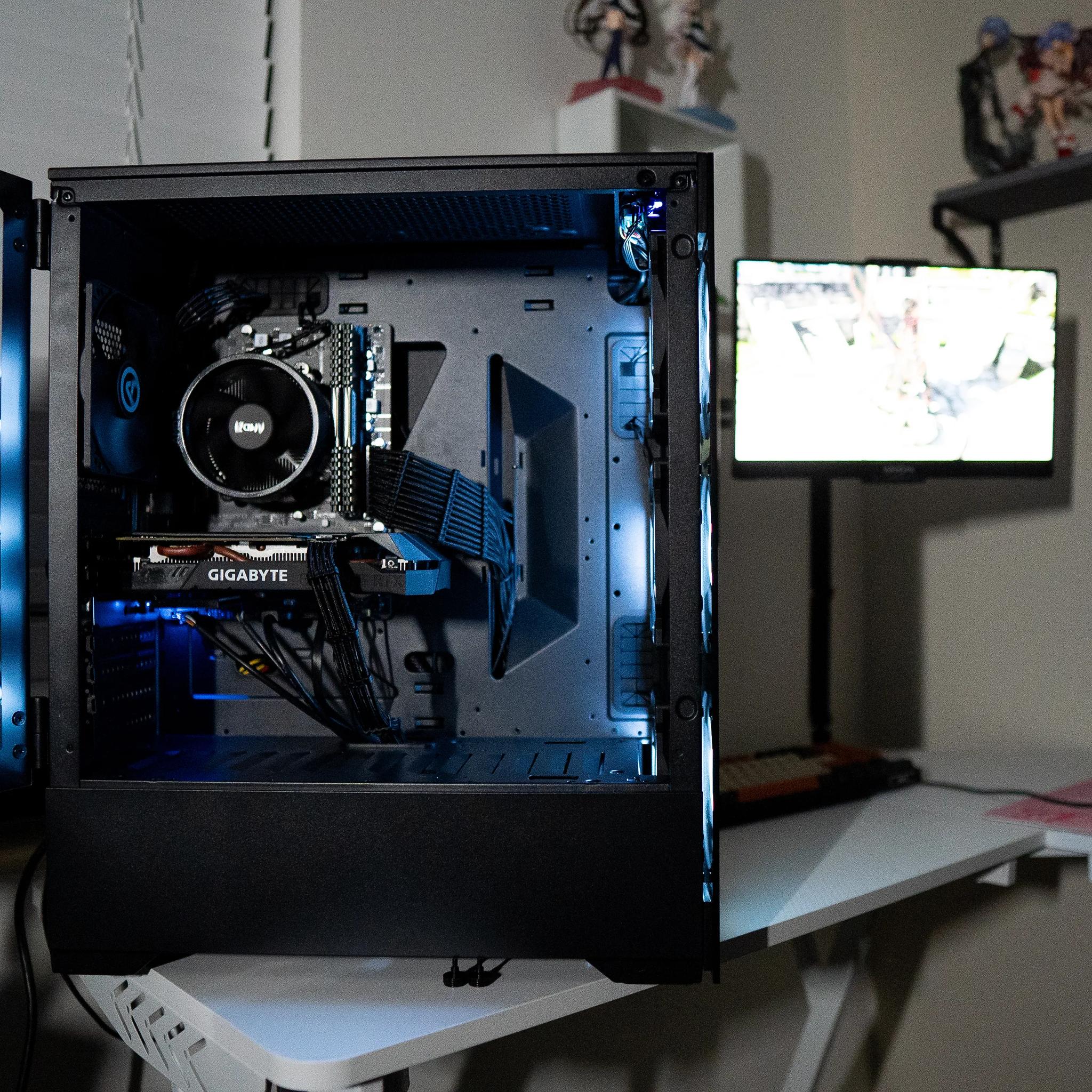 ⚫⚪ | RTX 2060 OC | RYZEN 5 3500X | 16GB DDR4 RAM | 256GB NVME SSD + 500GB HDD | Stealth Achiever