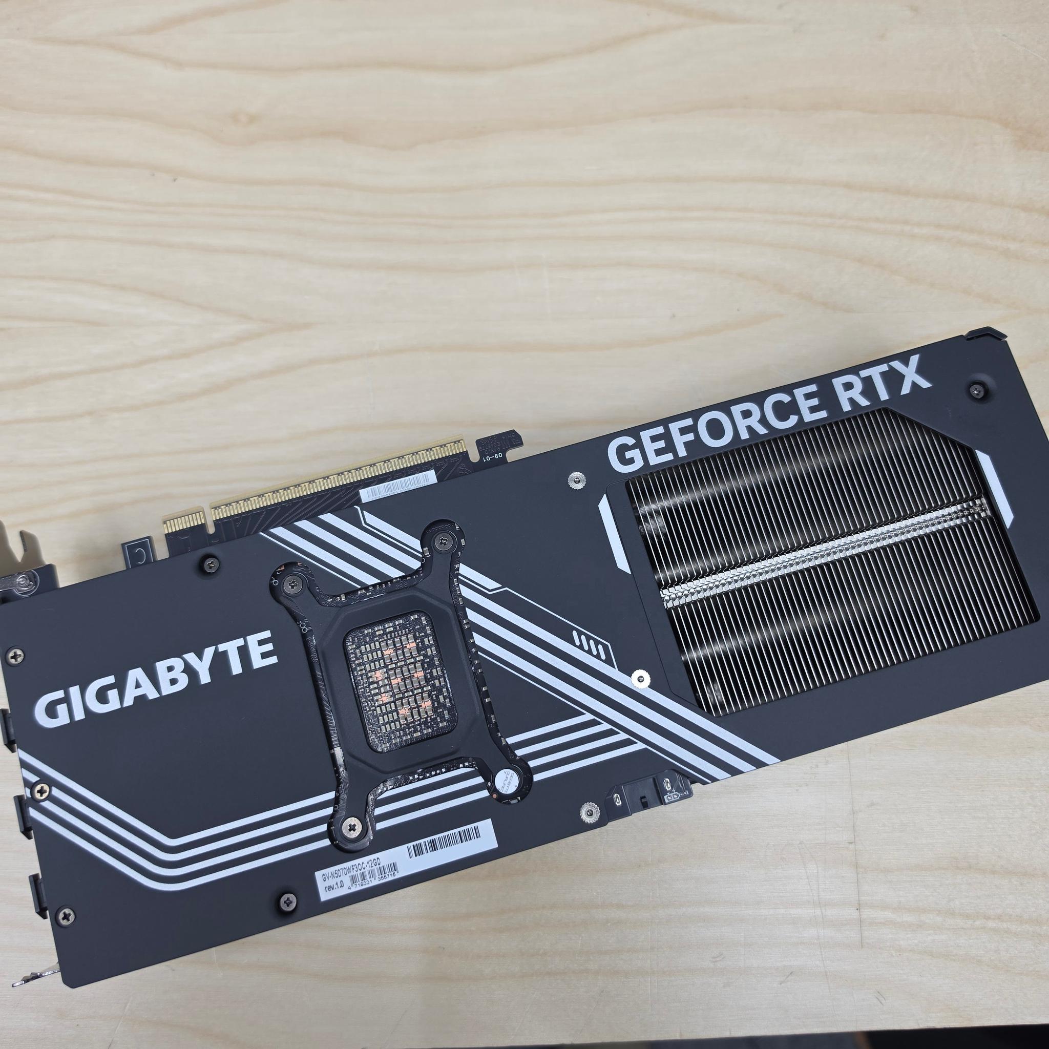 GIGABYTE GeForce RTX 5070 WINDFORCE 3X OC