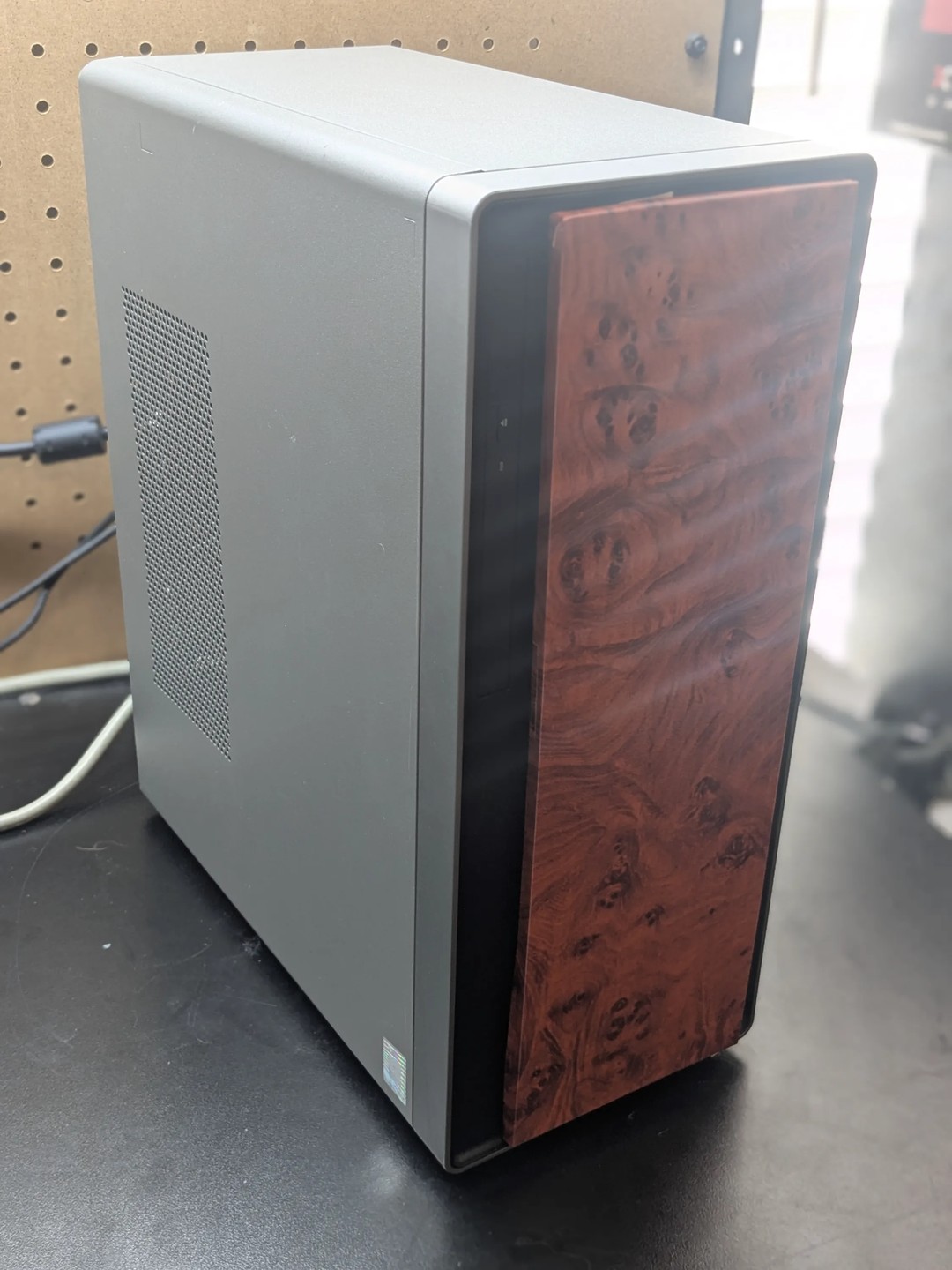 Luxe on a Budget | 200 FPS Fortnite | i5-10400, RTX 3050 6GB, 16GB