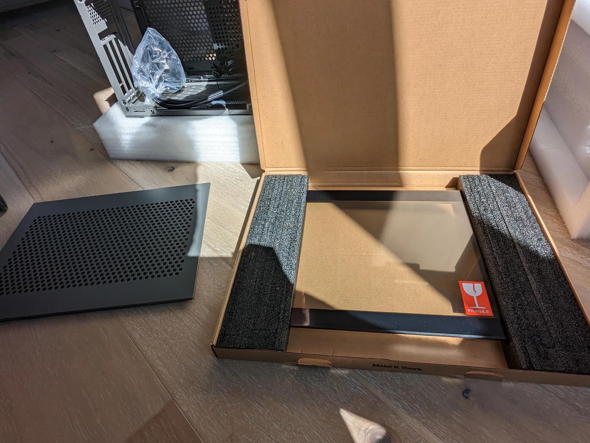 Cooler Master NR200P MAX