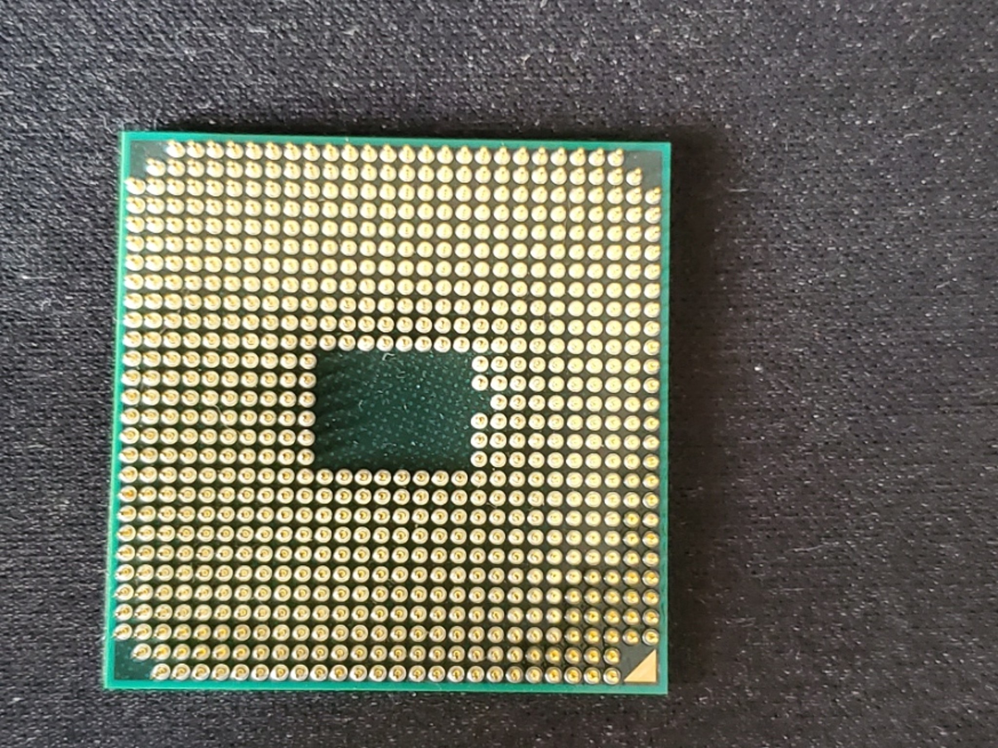 AMD A6-Series A6-3400M (AM3400DDX43GX) CPU 1.4GHz 1MB Processor Socket FS1